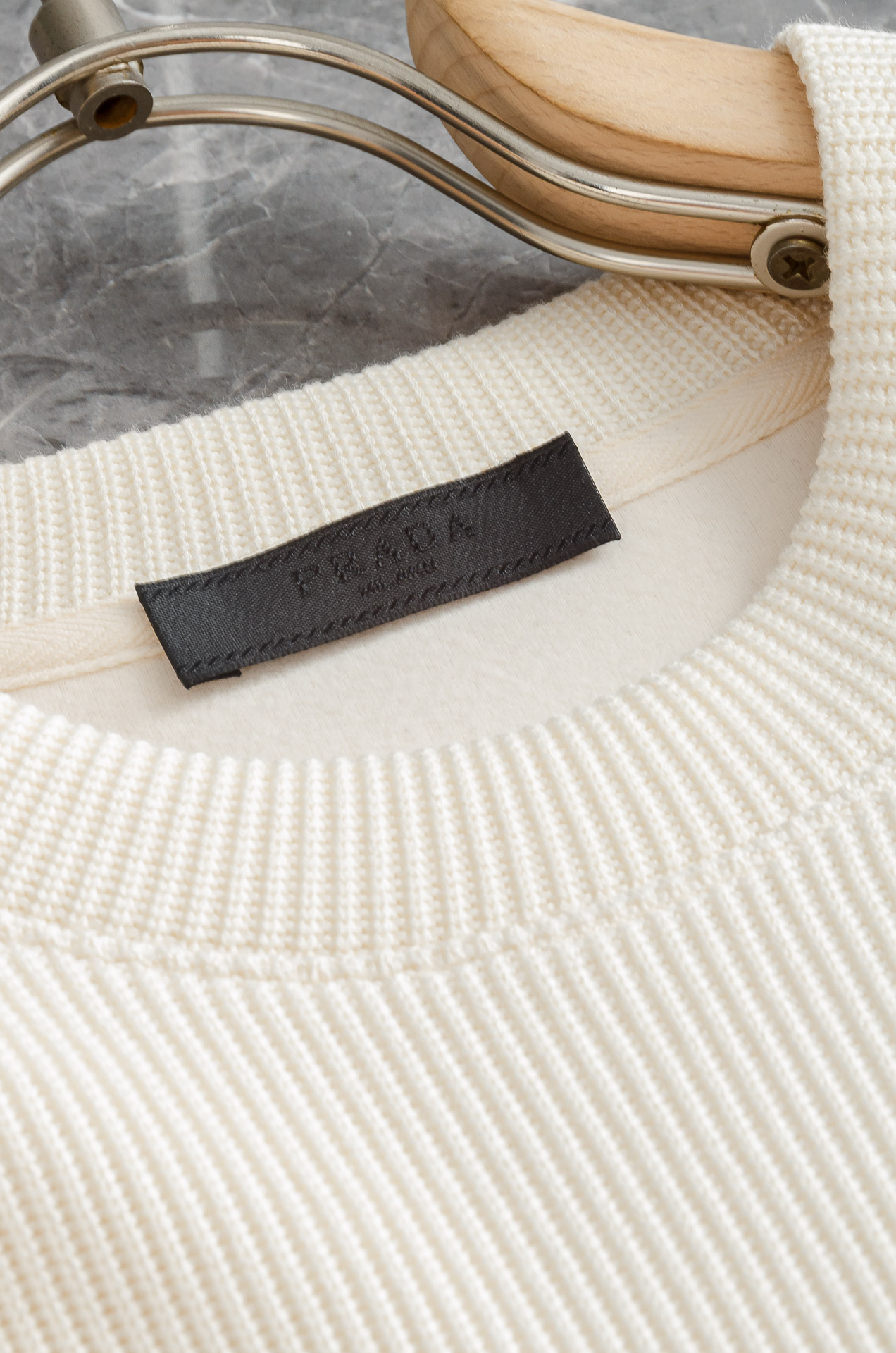 Prada普拉达 2025FW新品 空气棉长袖男士卫衣#选用进口面料58.6%聚酯纤维 18.8% 棉1