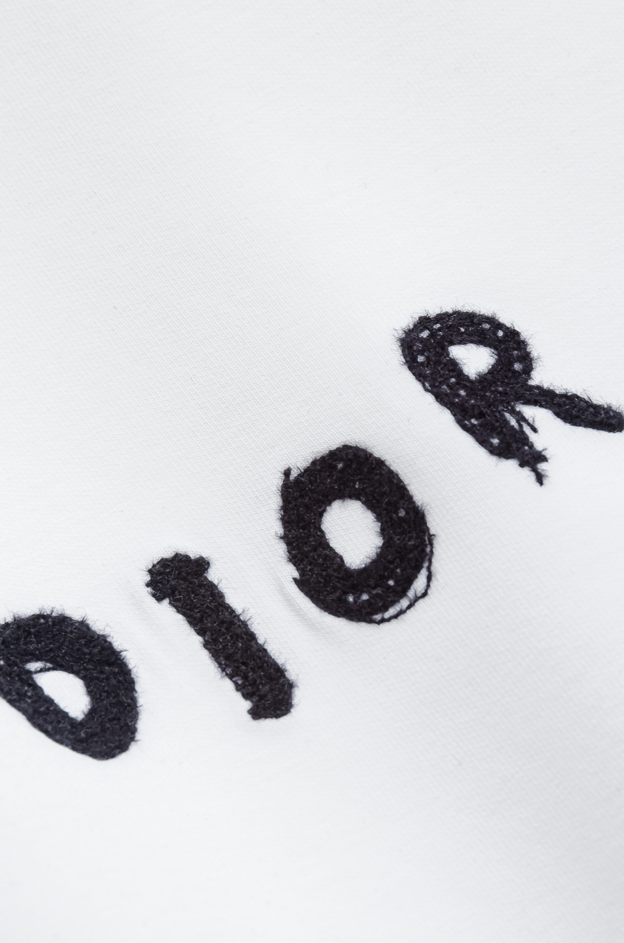 Dior 迪奥2026FW圆领长袖男士套头卫衣#质感硬朗挺拔有型，版型立体不易起皱，上身舒适却不失柔软度