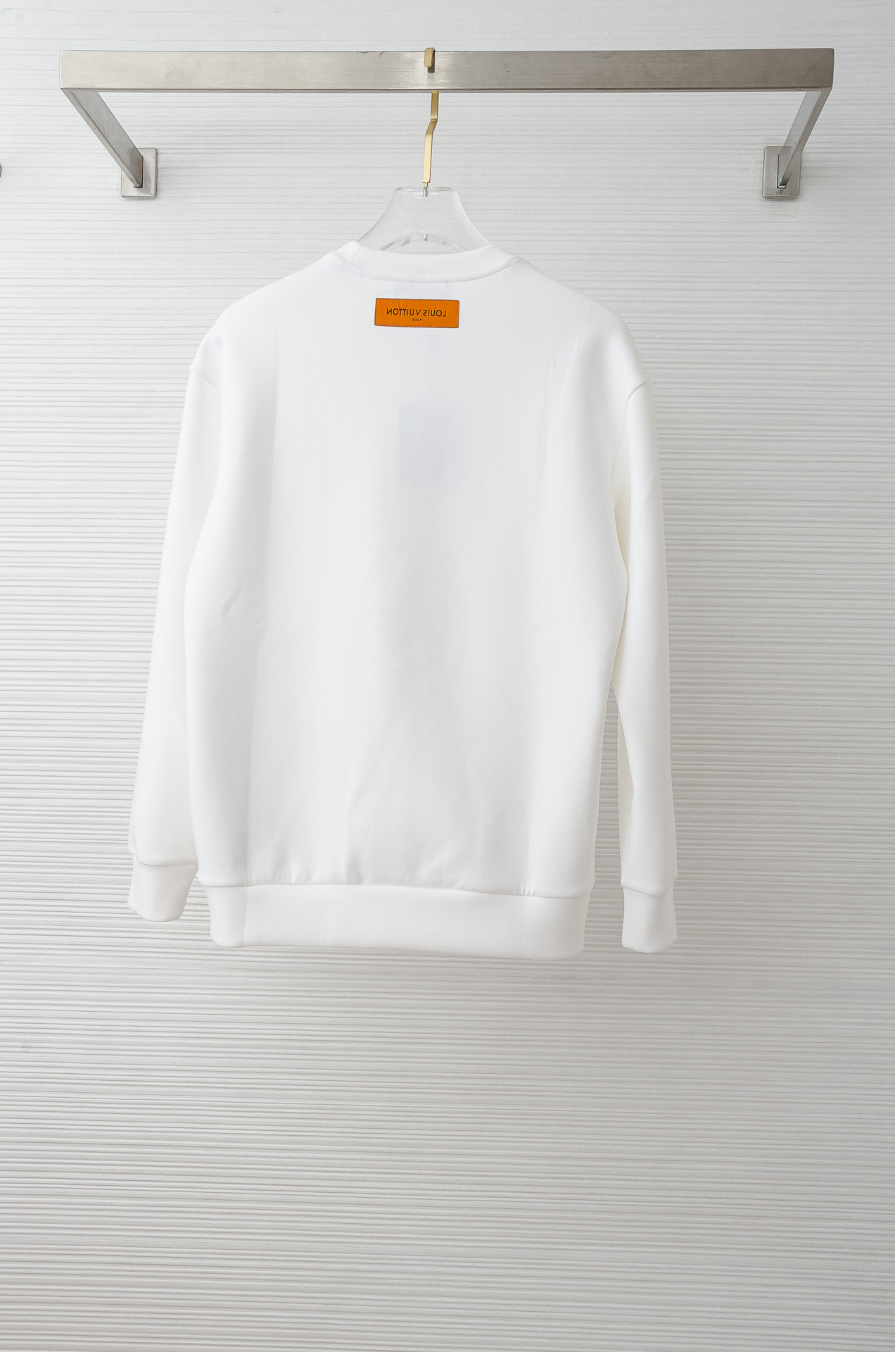 LV 2025FW圆领长袖男士套头卫衣#选用进口56%聚酯纤维 36%再生纤维8%氨纶面料，质感硬朗挺拔