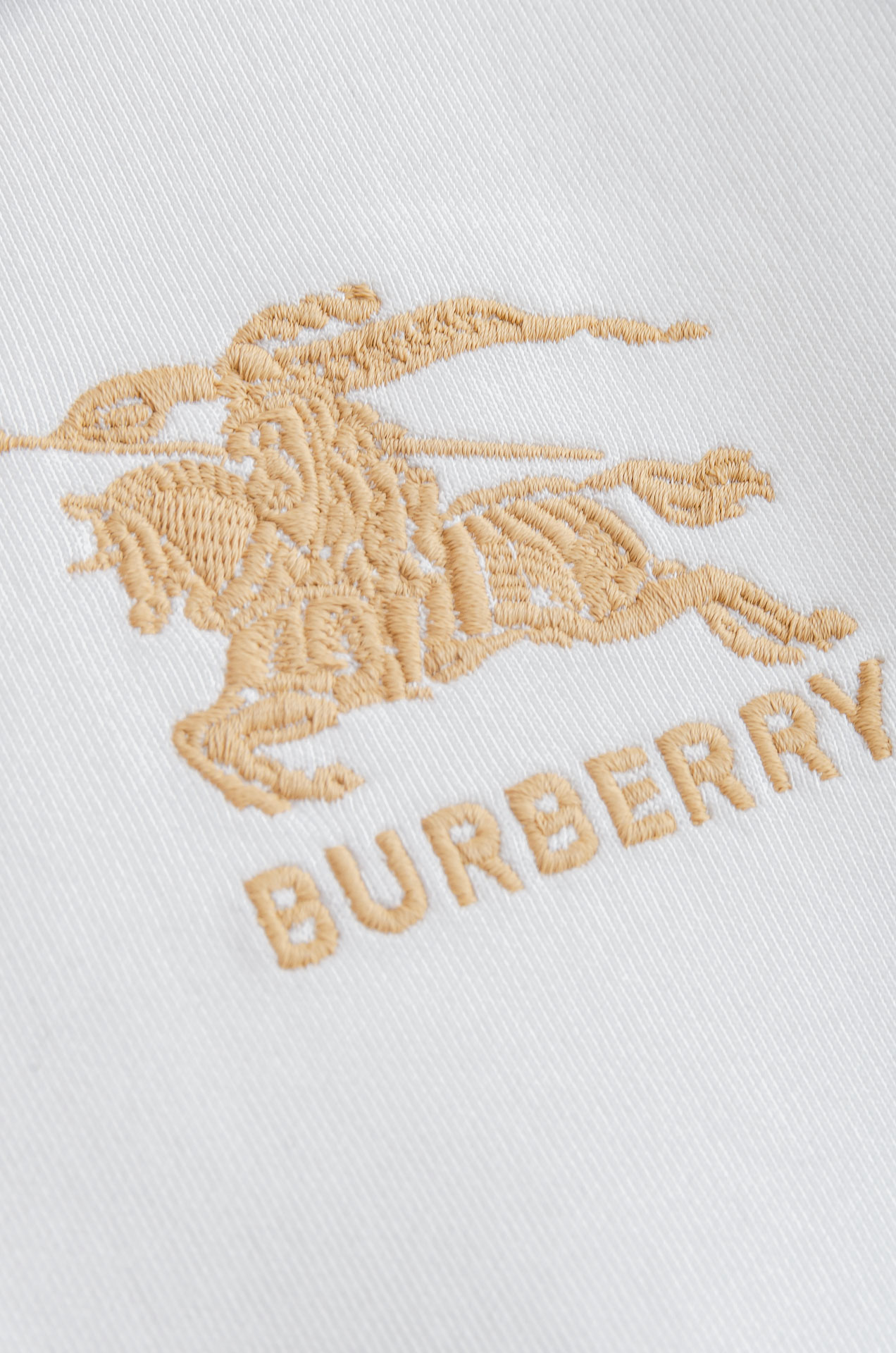 BBR巴宝莉2025FW圆领长袖男士套头卫衣#选用进口56%聚酯纤维 36%再生纤维8%氨纶面料，质感硬