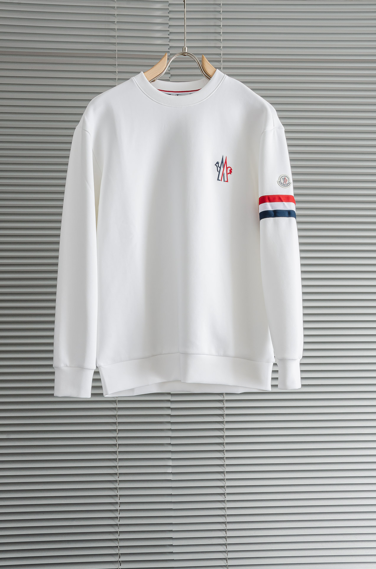 New# 蒙口 moncler2025FW圆领长袖男士套头卫衣#质感硬朗挺拔有型，版型立体不易起皱，上身