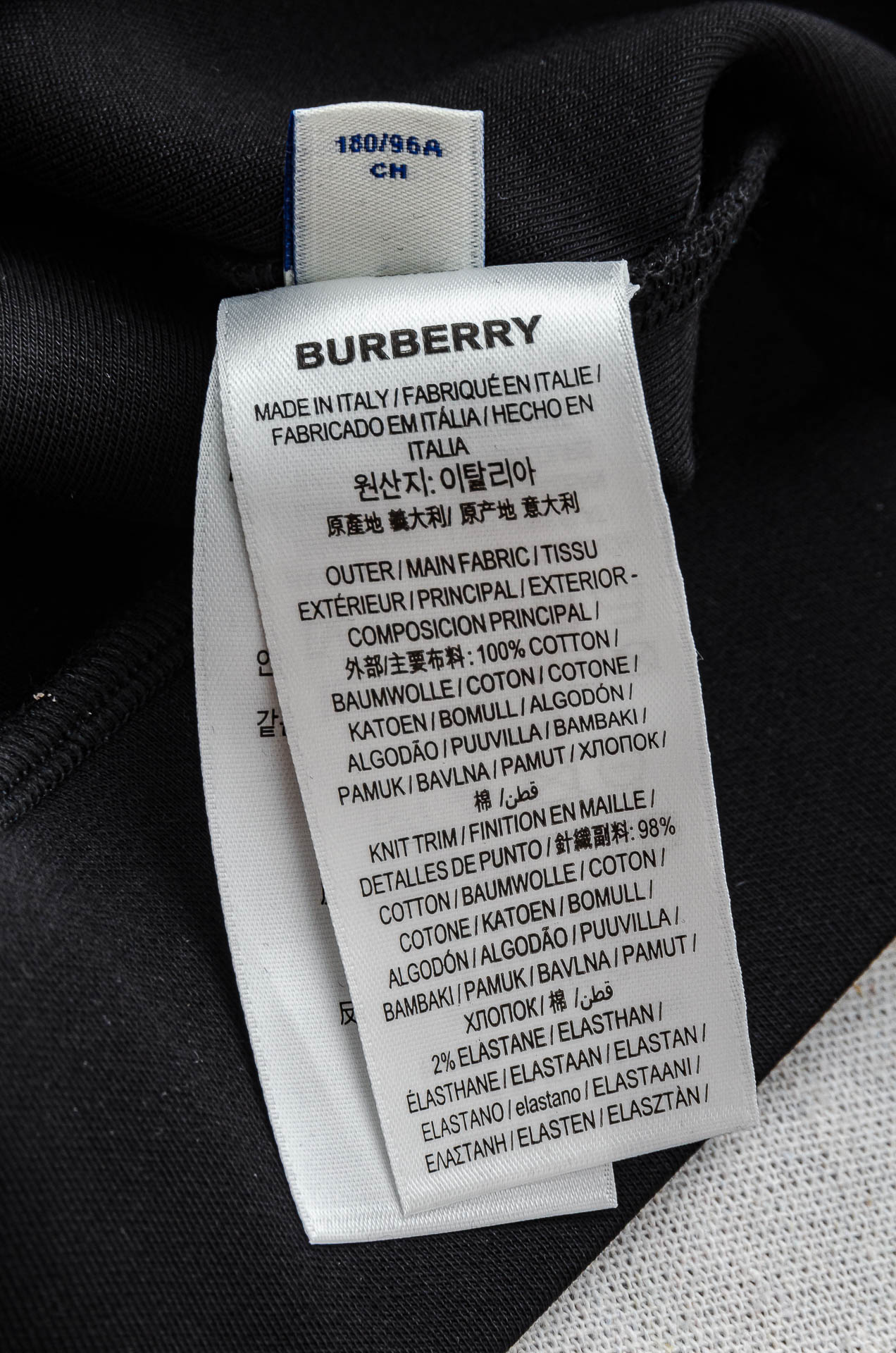 BBR 巴宝莉 2025FW秋冬新品连帽卫衣#质感硬朗挺拔有型，版型立体不易起皱，上身舒适却不失柔软度，