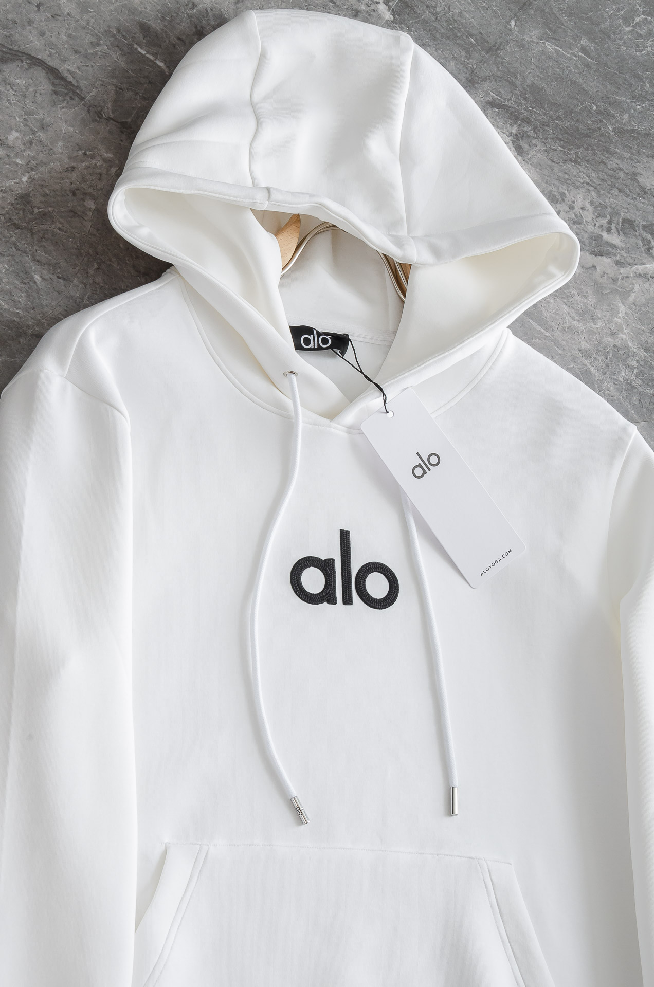 New# alo2025FW秋冬新品连帽卫衣#质感硬朗挺拔有型，版型立体不易起皱，上身舒适却不失柔软度，