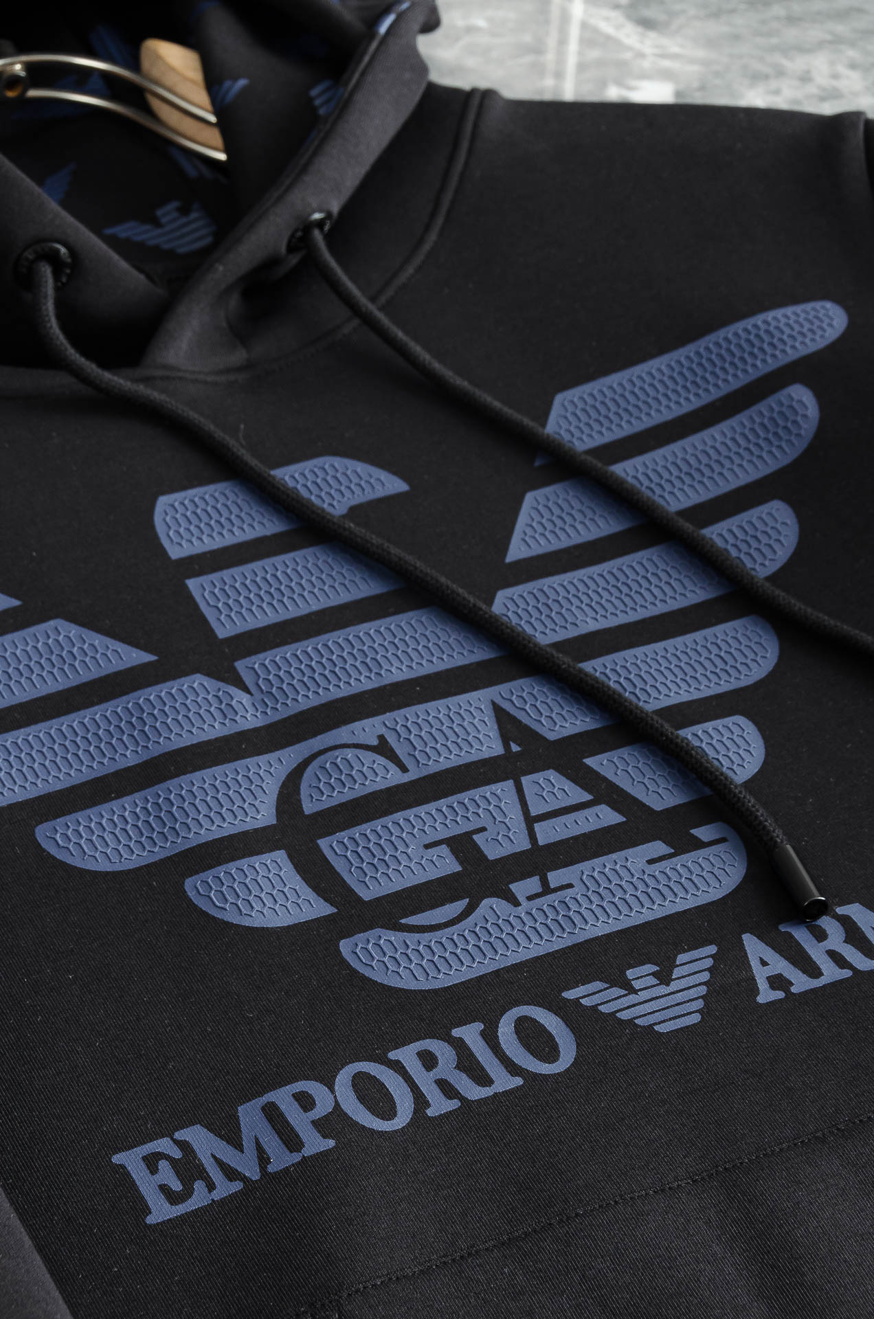 New# 阿玛尼 2025FW秋冬新品连帽卫衣#质感硬朗挺拔有型，版型立体不易起皱，上身舒适却不失柔软度