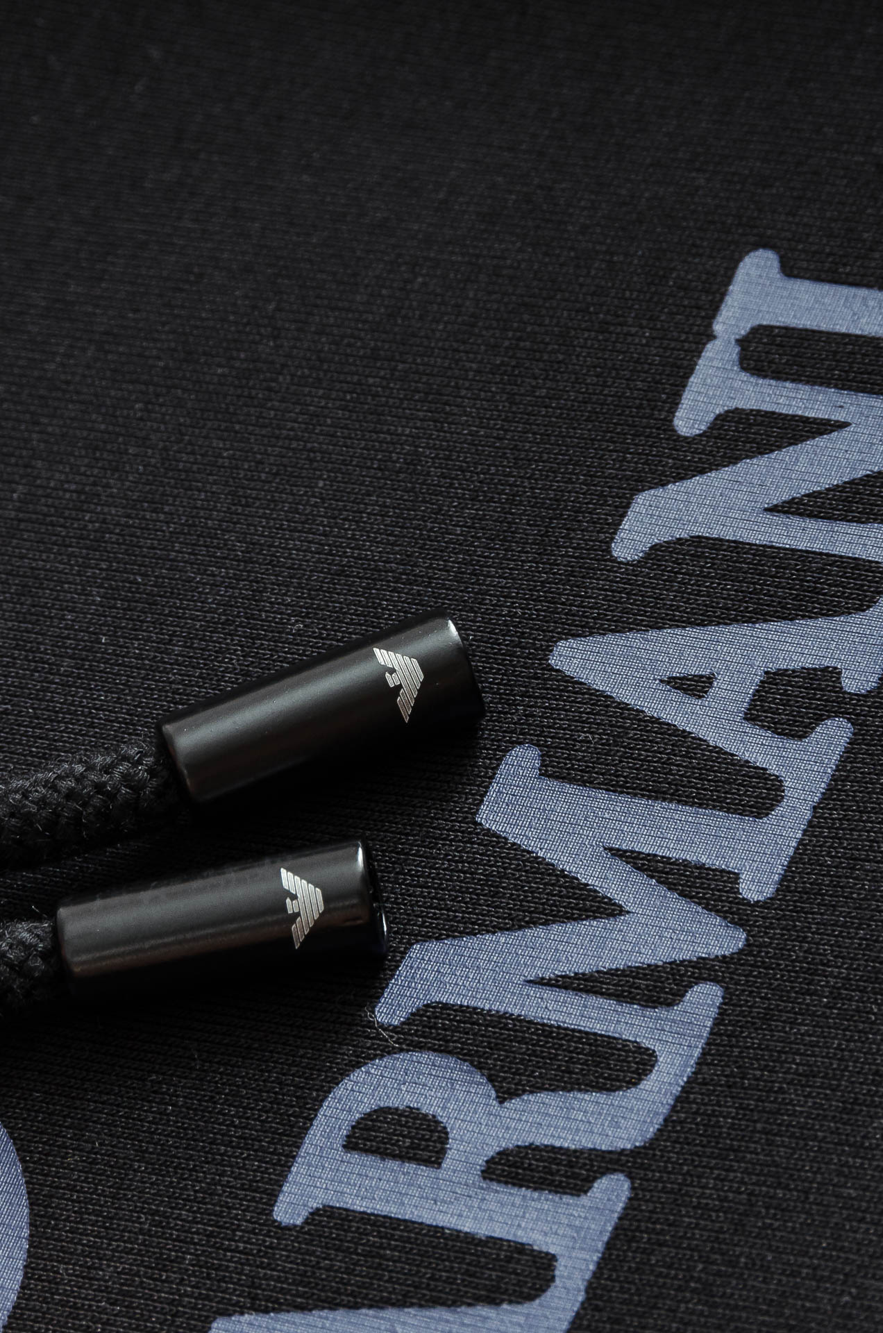 New# 阿玛尼 2025FW秋冬新品连帽卫衣#质感硬朗挺拔有型，版型立体不易起皱，上身舒适却不失柔软度