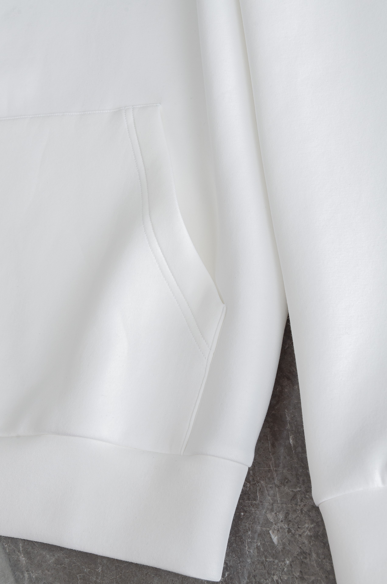 New# alo2025FW秋冬新品连帽卫衣#质感硬朗挺拔有型，版型立体不易起皱，上身舒适却不失柔软度，