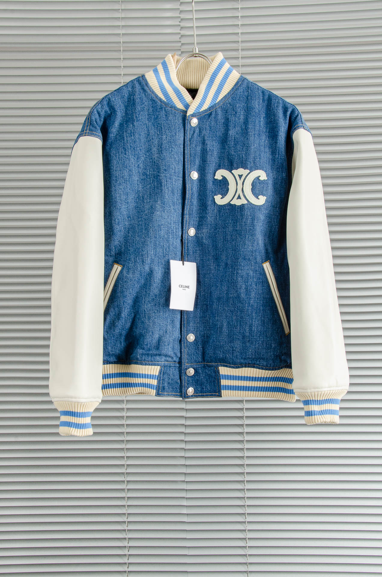 New# 降温刚需！Celine棒球棉服上身美到尖叫！今年超火的明星单品少年感十足的赛琳棒球服饰以西部风
