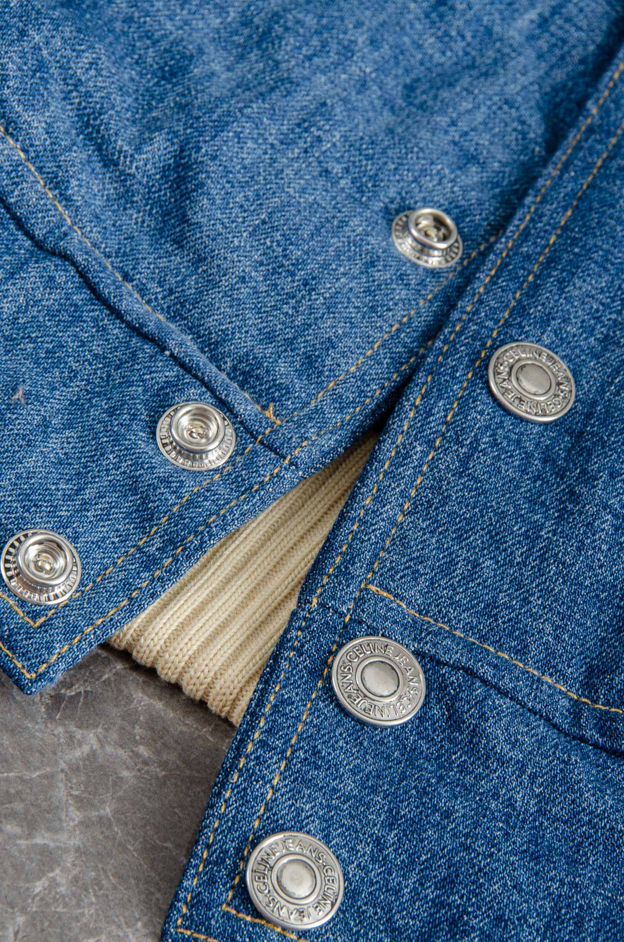 New# 降温刚需！Celine棒球棉服上身美到尖叫！今年超火的明星单品少年感十足的赛琳棒球服饰以西部风