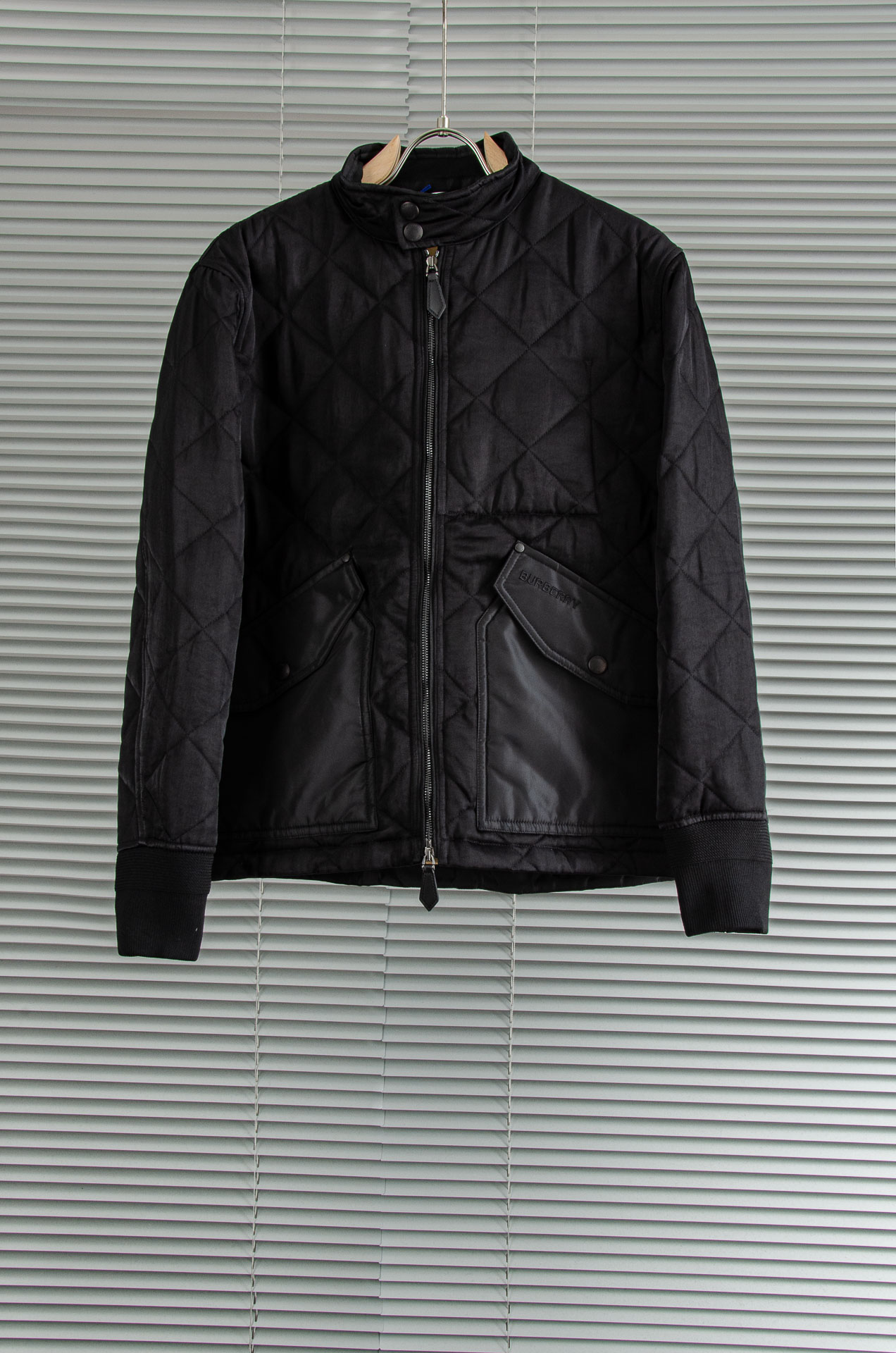 New# Burberry【双面穿】绗缝棉服#BUR王牌货品，永远都不褪流行，男女都可以穿的版型！天气冷