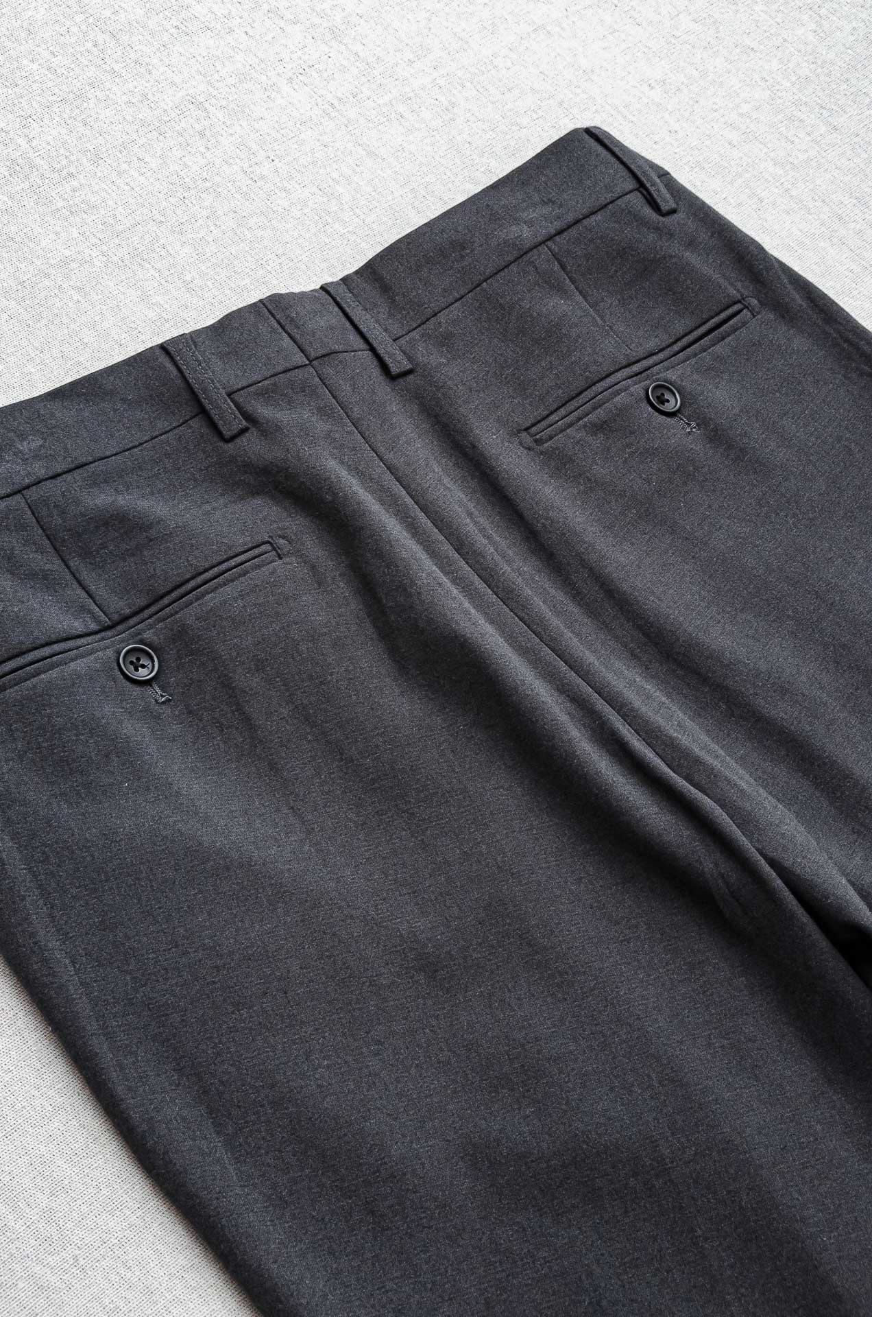 LV 2025FW新品 【整套出售/不拆分搭配码数】得体的西装在许多人的心中绝对占有很重要的地位，不论是