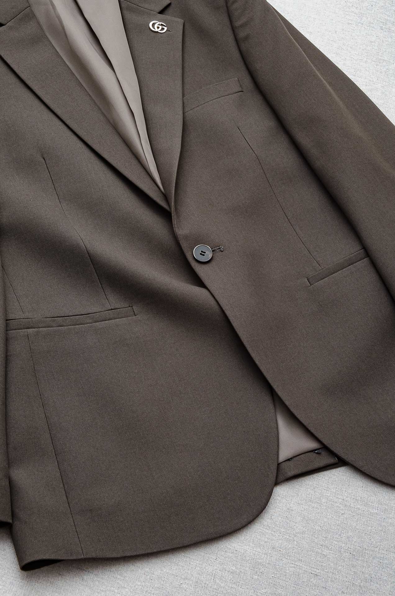 Gucci Men's Gray Plaid Suit: Modern Fit, Wool Blend, M-XXXL Sizes 7 o 1j43ai8731ngr106u1qsn1tu1p163l