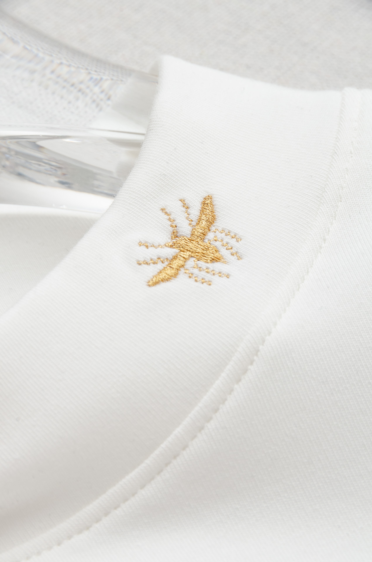 25FW秋冬新款 立体刺绣男士长袖T恤衫#把重心都放在了面料上，出口海外的订单，客供进口精选42%棉58