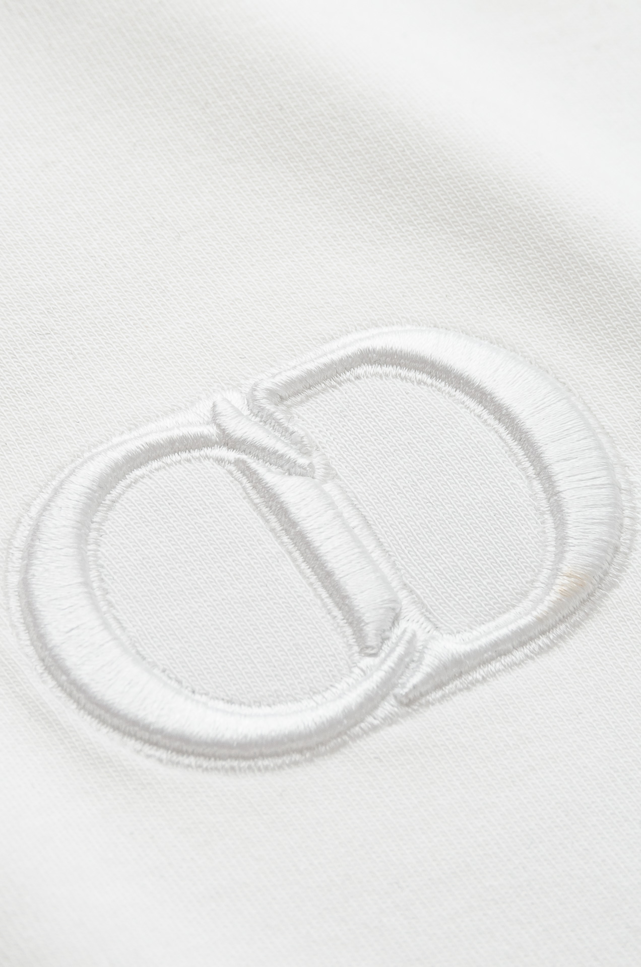 25FW秋冬新款 立体刺绣男士长袖T恤衫#把重心都放在了面料上，出口海外的订单，客供进口精选42%棉58