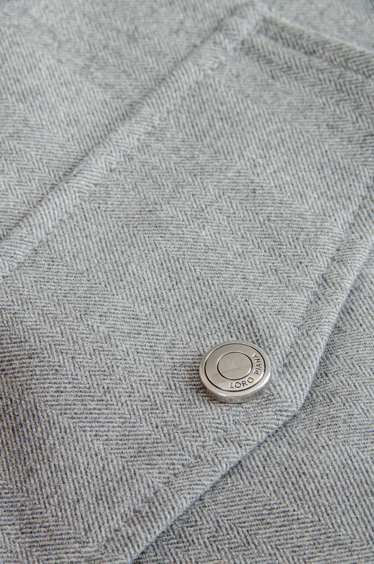 老钱风立领外套，lp🆕轻简情调，举手投足之间流露优雅气质，百搭好穿。品控订单，区别其他版本，只做高货，实