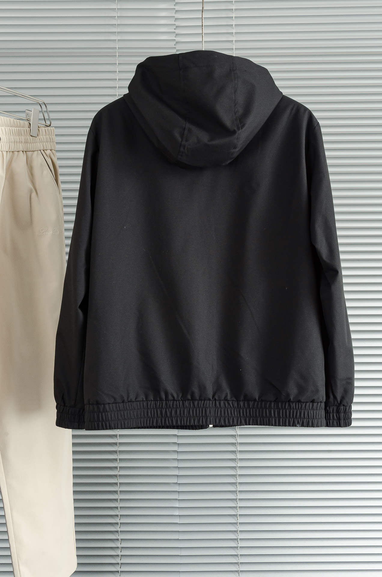 kiton2026fw老钱风连帽夹克外套，轻简情调，举手投足之间流露优雅气质，百搭好穿。品控订单，区别其