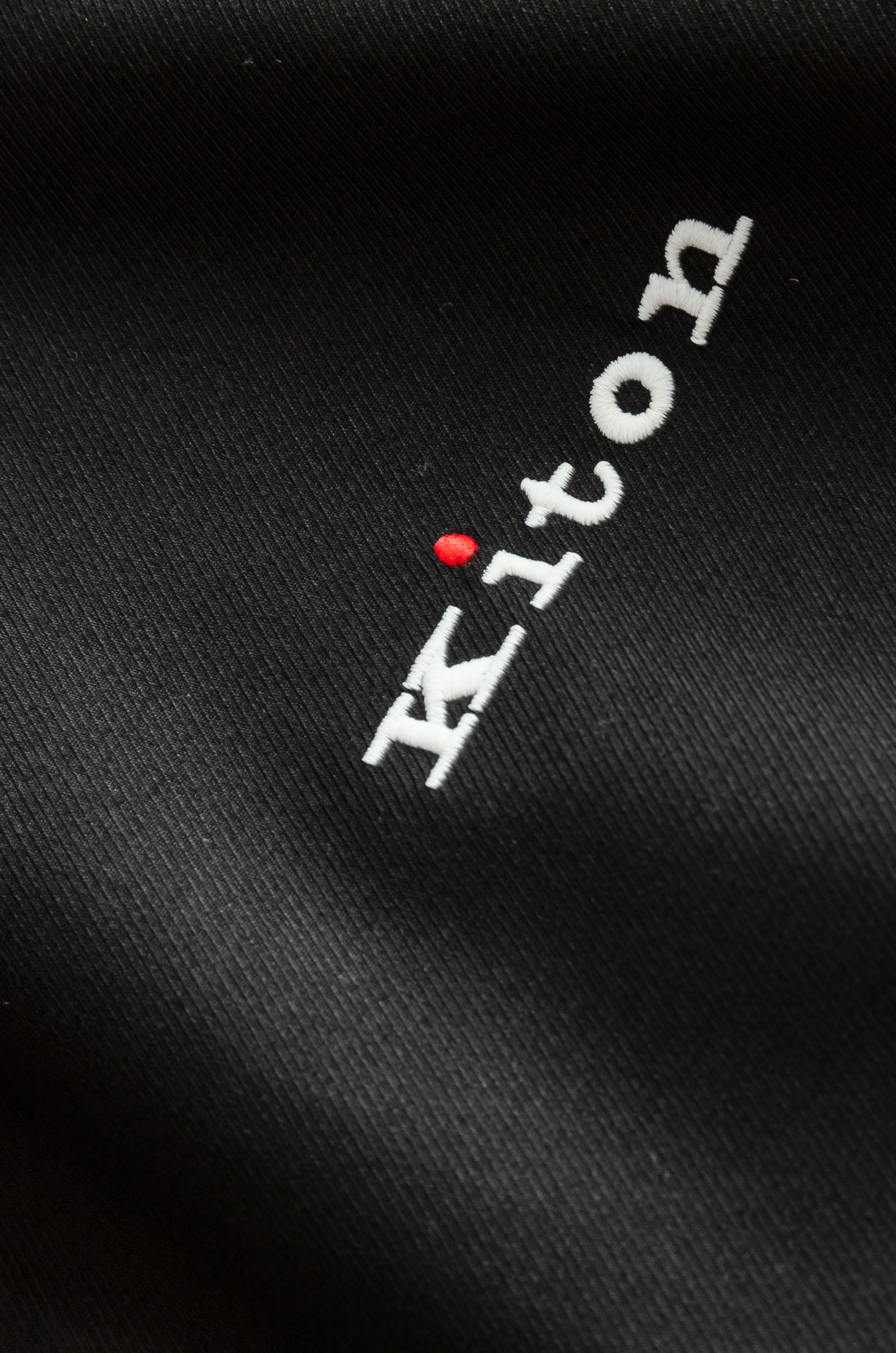 kiton2026fw老钱风连帽夹克外套，轻简情调，举手投足之间流露优雅气质，百搭好穿。品控订单，区别其