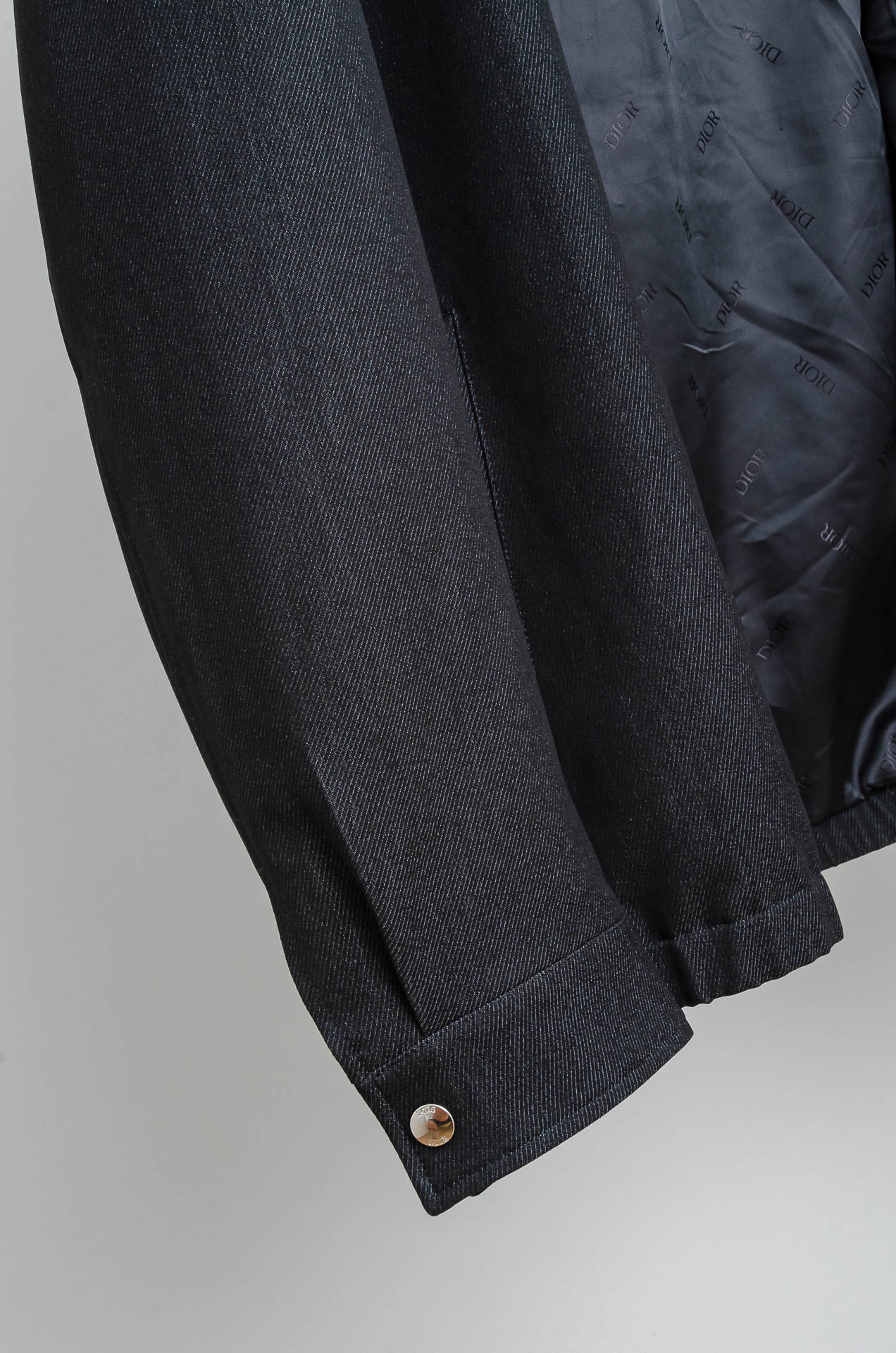 ☀️☀️ 迪奥 2025FW秋冬最新翻领搭配口袋刺绣设计男士休闲夹克外套#挺阔感十足，穿上身是非常能修饰