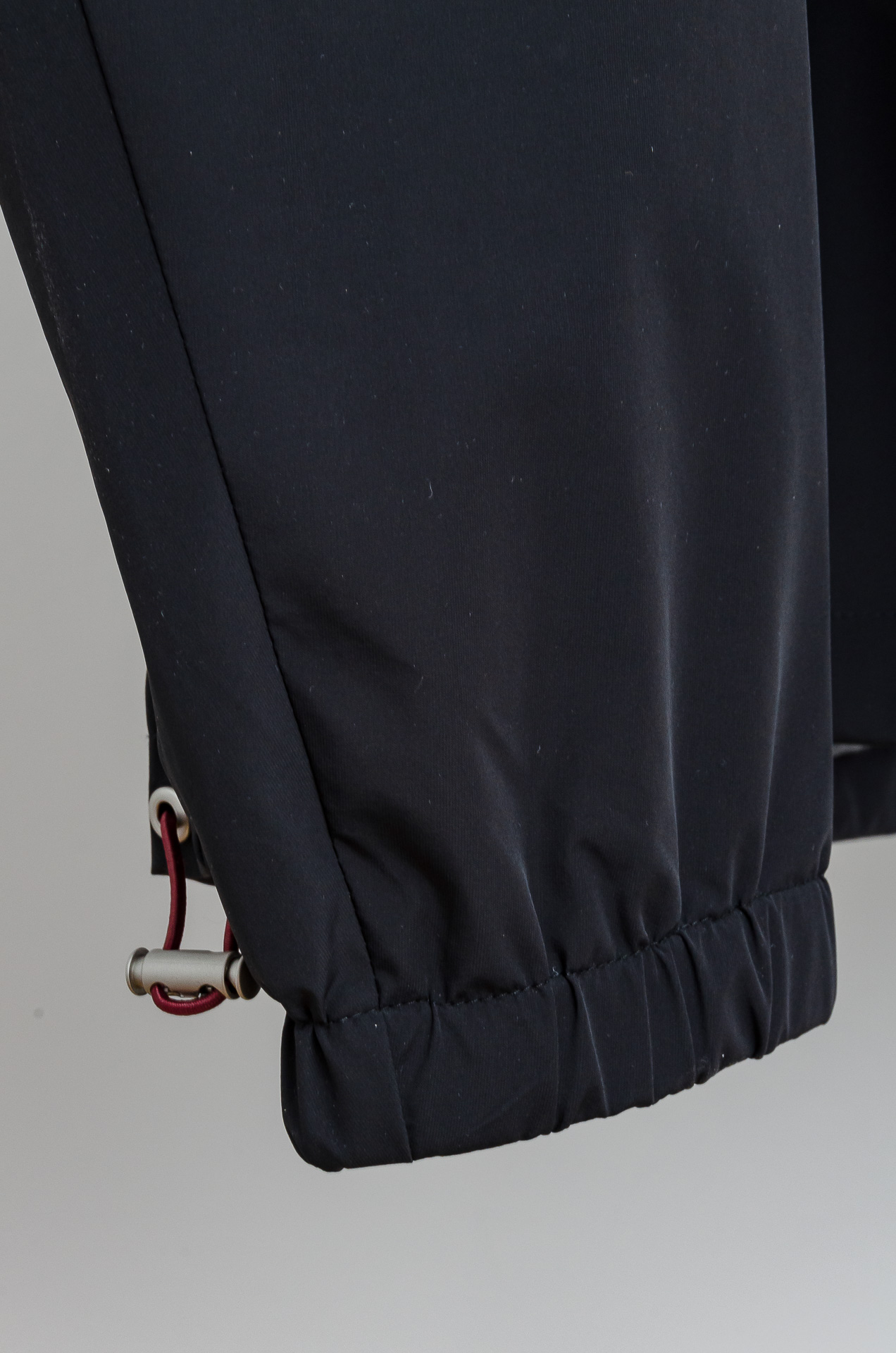 ☀️☀️BC 2025FW秋冬最新连帽夹克外套#【可拆卸帽】是一款兼具风格与舒适感的时尚选择。内外两种不