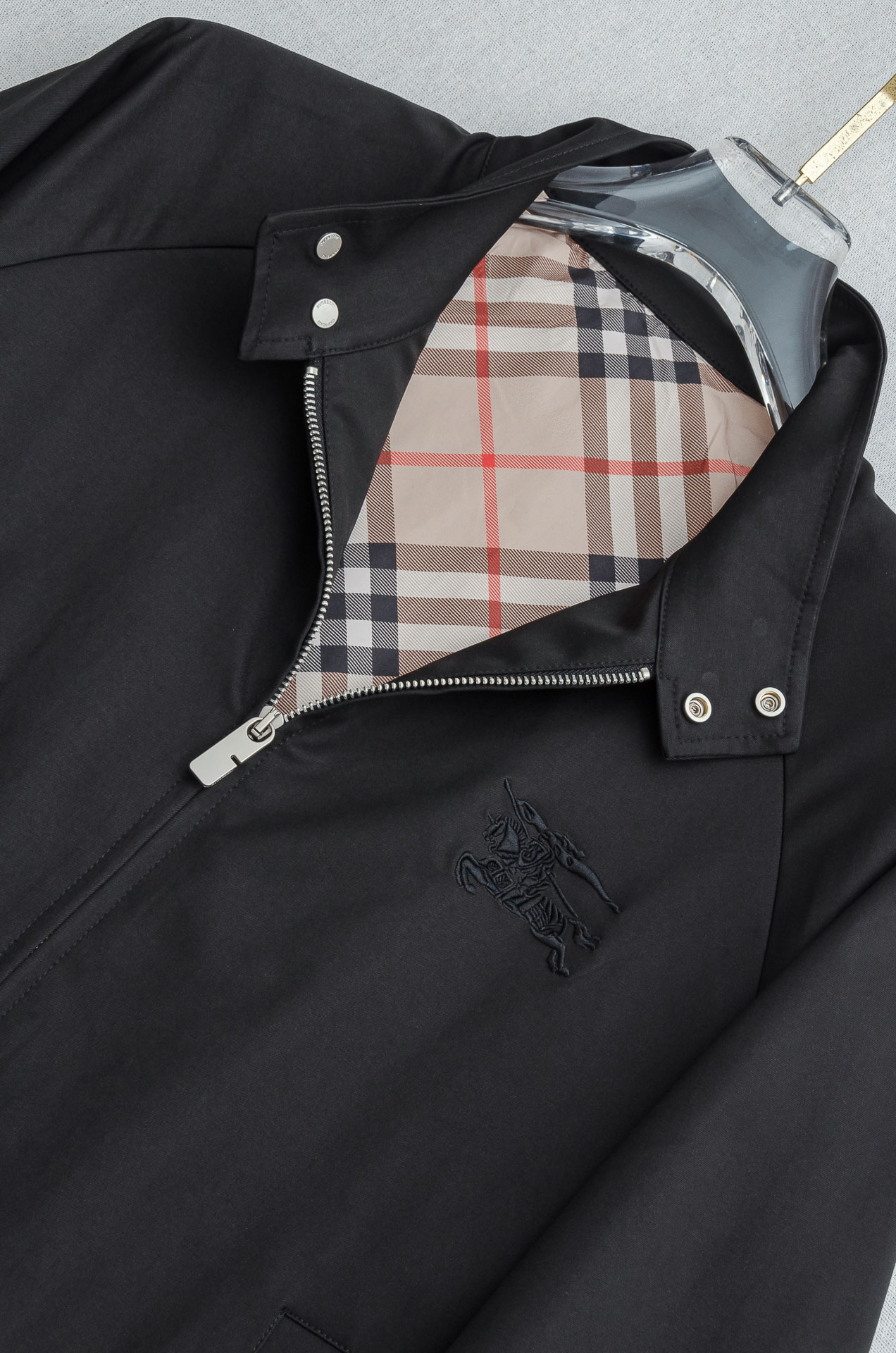 巴宝莉 2025Fw最新男士休闲夹克外套#上身十分的舒适，质感超级的细腻且柔软！休闲商务都可以完美的驾驭