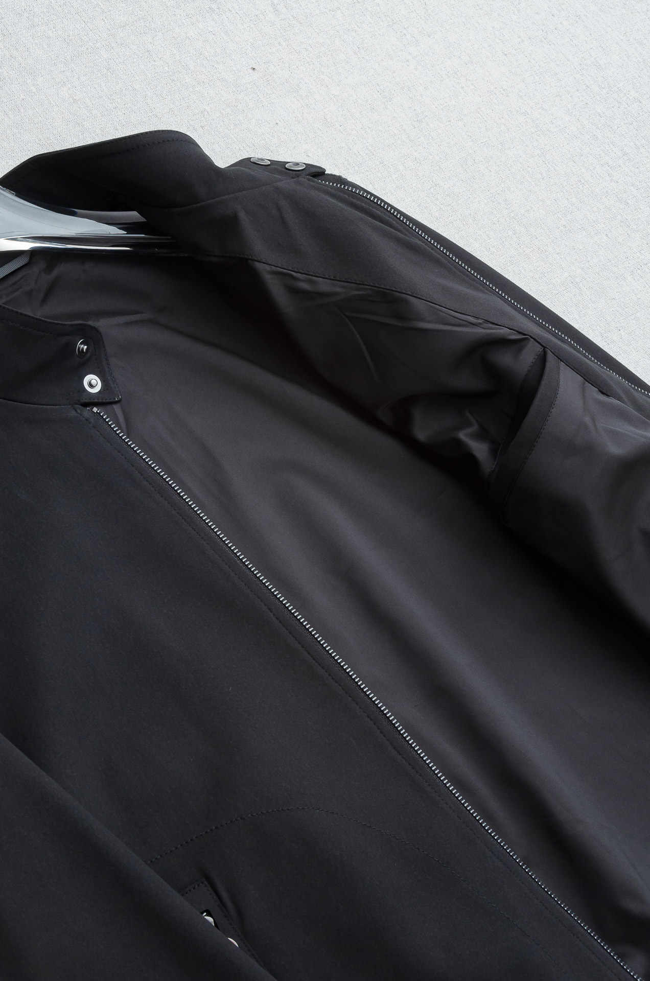 kiton 2025Fw最新男士休闲夹克外套#上身十分的舒适，质感超级的细腻且柔软！休闲商务都可以完美的