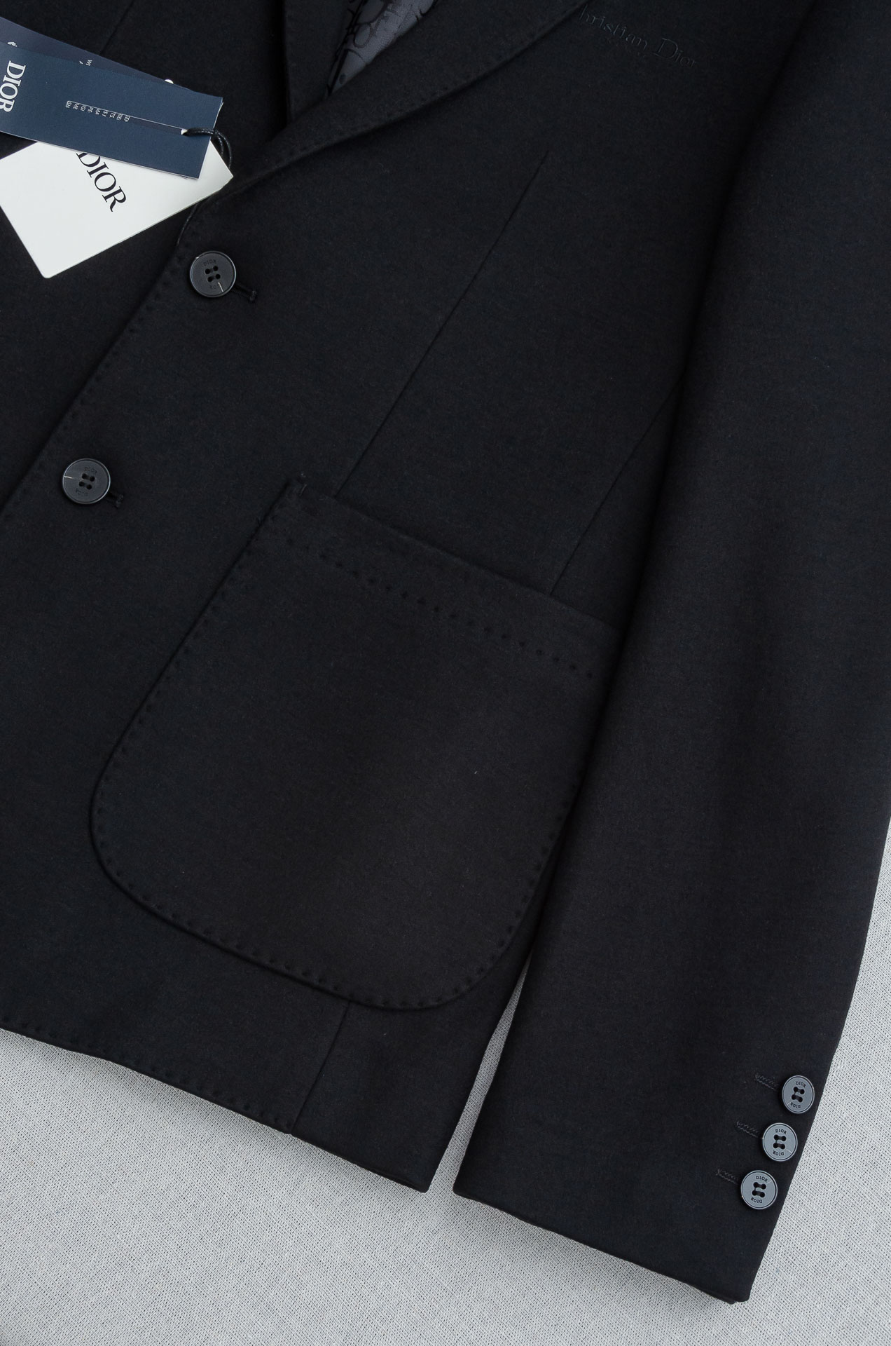 Dior迪奥 26FW秀场款经典之作顶级轻奢商务休闲纯色男士羊毛西装外套#作为一件服装的根本，优益舒适的