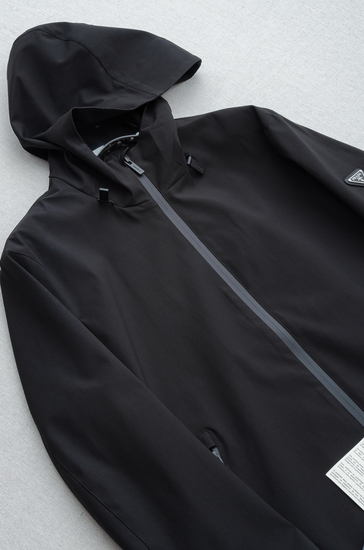 Prada 普拉达2025fw秋冬最新高密度防风防水面料保暖纤维填充来自P家经典男士连帽棉衣外套#采用8
