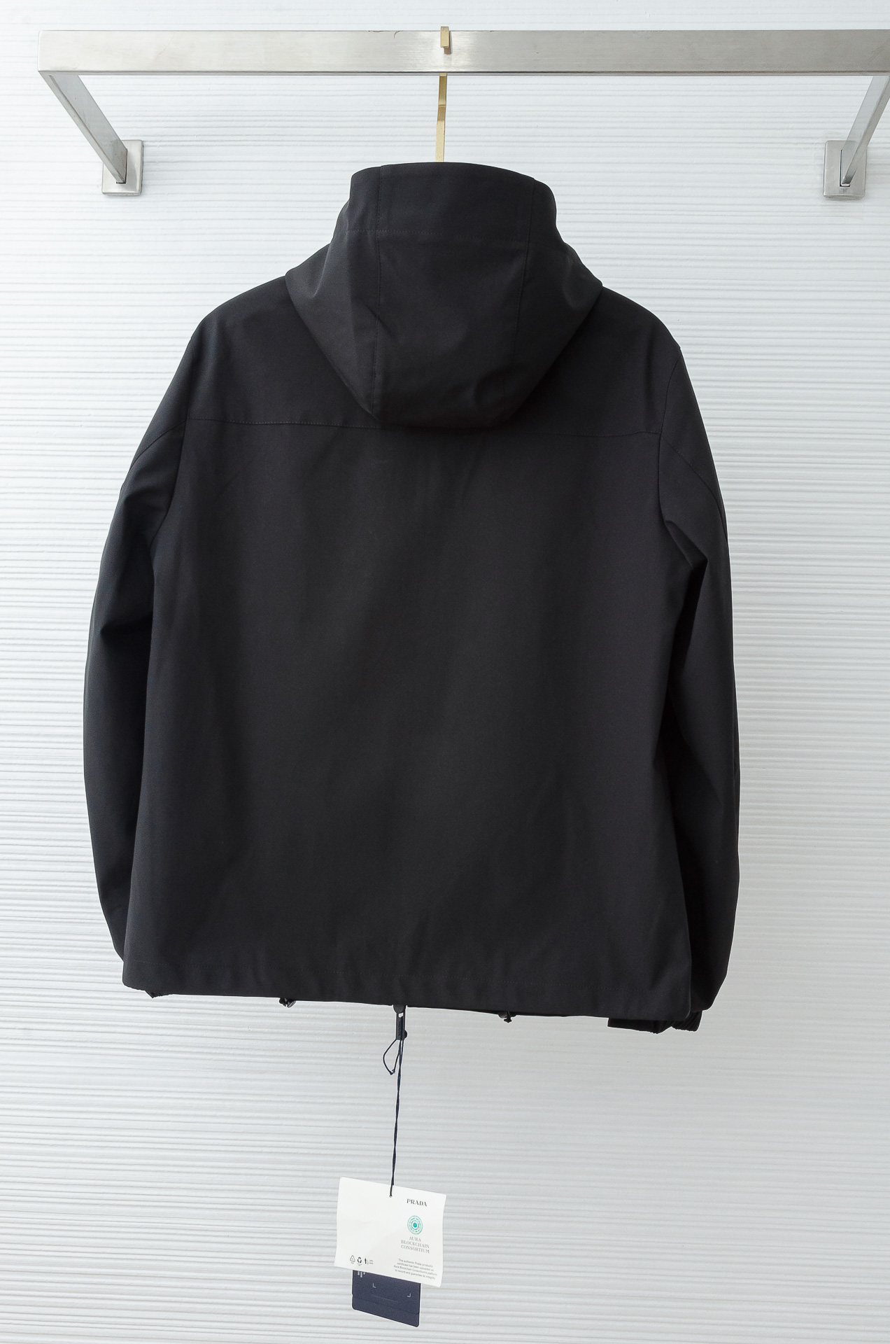 Prada 普拉达2025fw秋冬最新高密度防风防水面料保暖纤维填充来自P家经典男士连帽棉衣外套#采用8