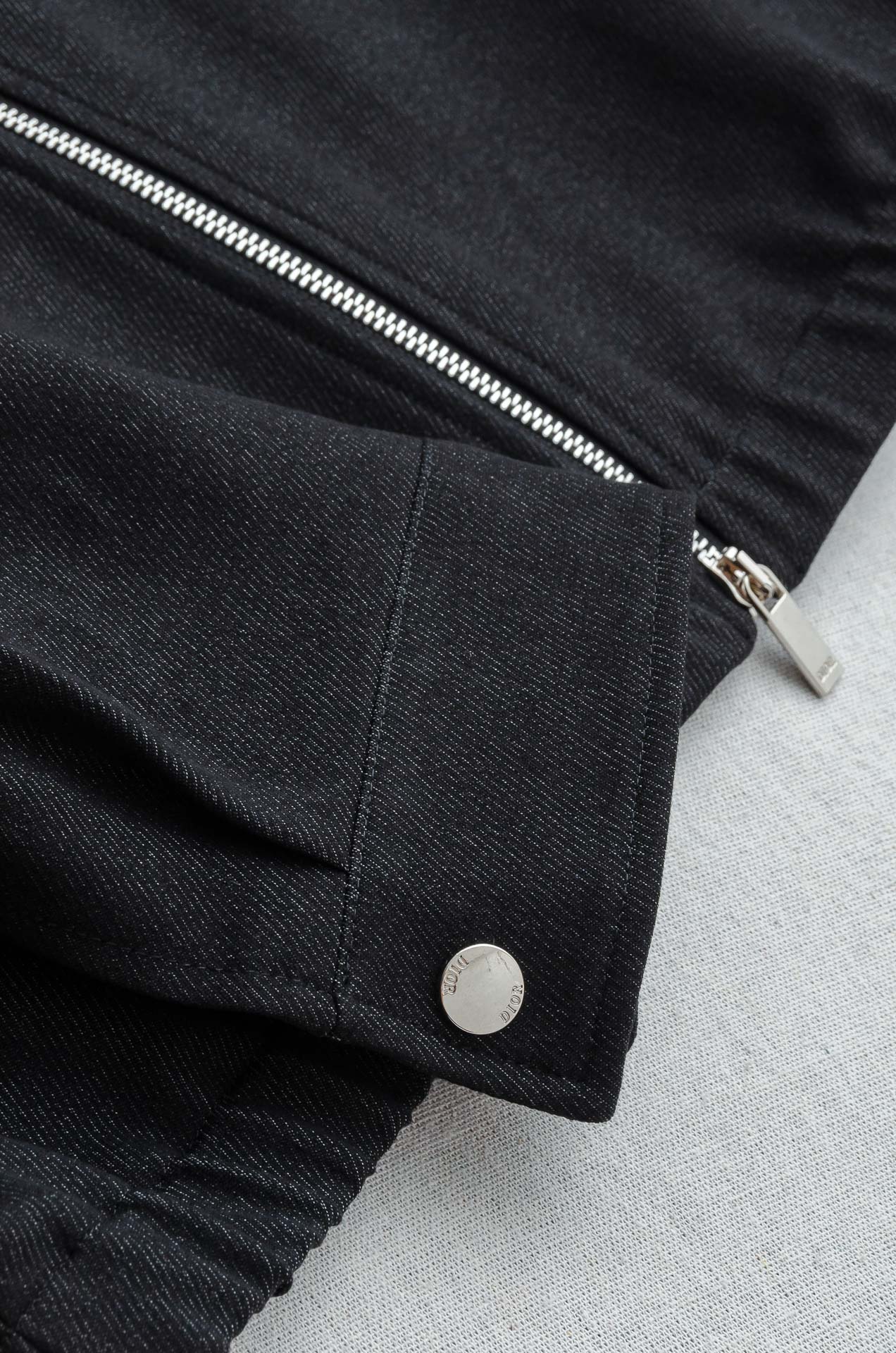 dio#r迪/奥 2025FW秋冬最新翻领搭配口袋刺绣设计男士休闲夹克外套#挺阔感十足，穿上身是非常能修