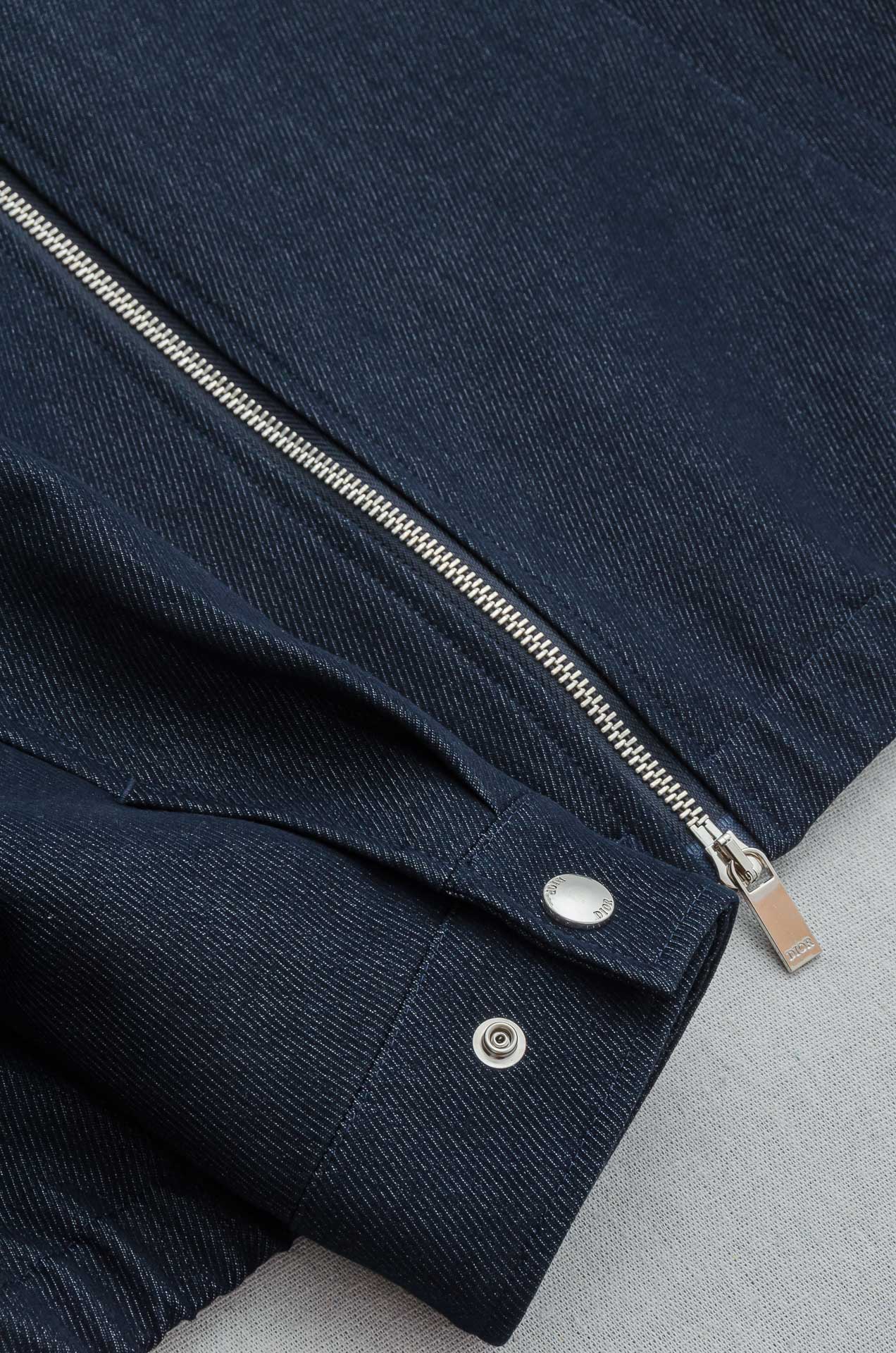 dio#r迪/奥 2025FW秋冬最新翻领搭配口袋刺绣设计男士休闲夹克外套#挺阔感十足，穿上身是非常能修