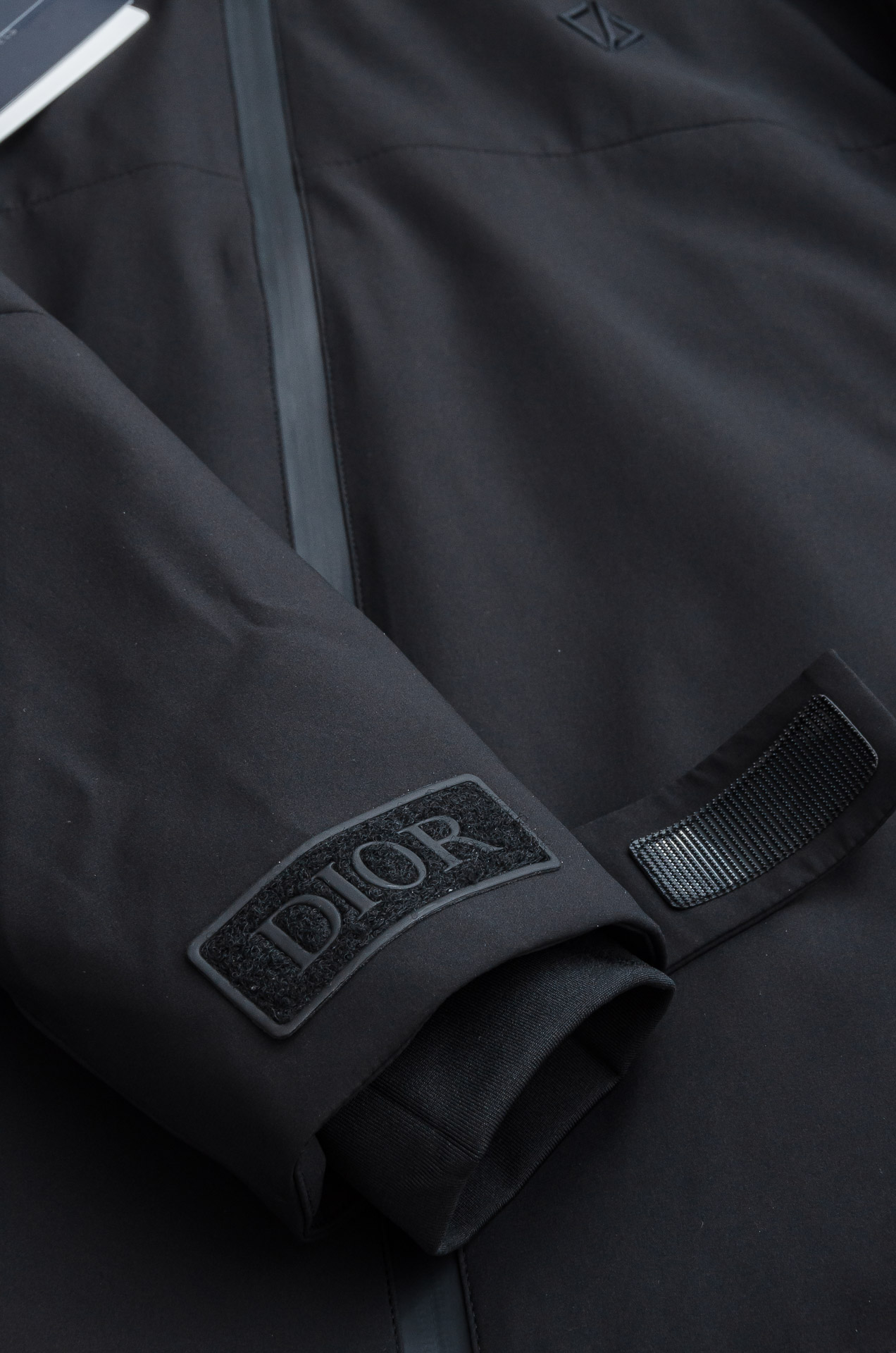 Dio*r 迪/奥 5️⃣ 25FW最新白鹅绒填充连帽男士羽绒服外套#填充物:90% 白鹅绒 10%羽毛