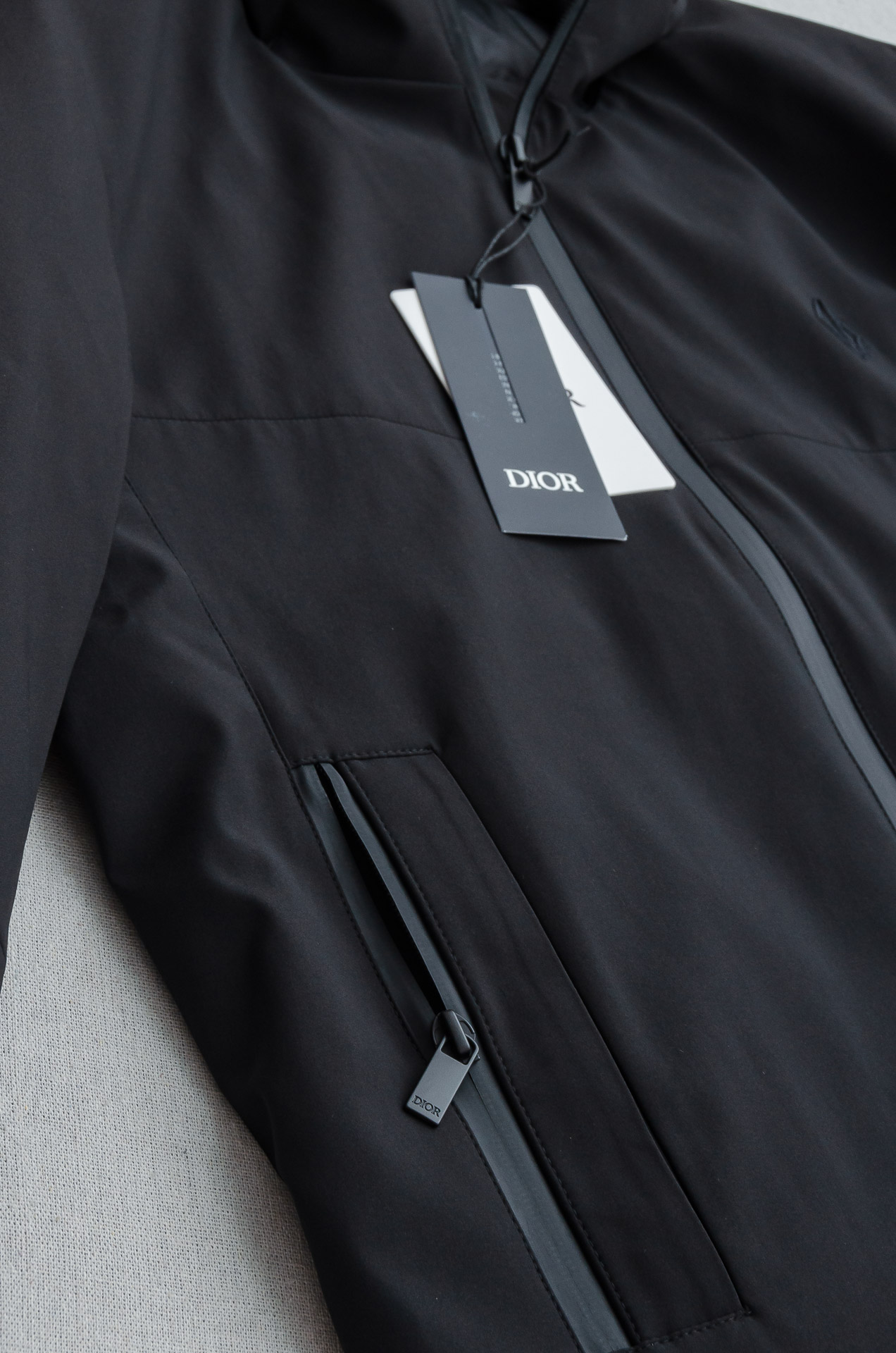 Dio*r 迪/奥 5️⃣ 25FW最新白鹅绒填充连帽男士羽绒服外套#填充物:90% 白鹅绒 10%羽毛