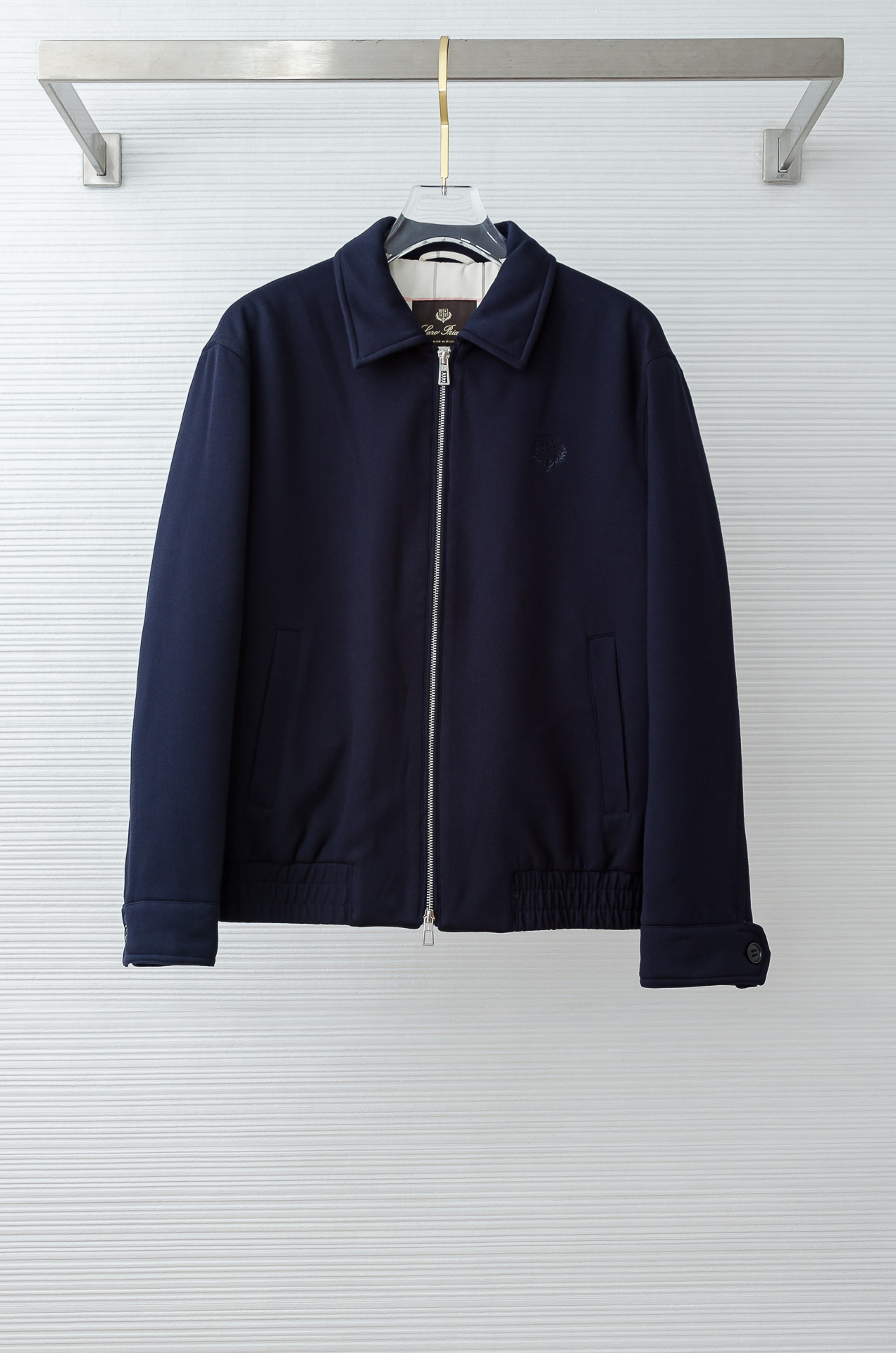 lP🆕 FW秋冬最新经典羊毛混纺翻领夹克外套#低调却不失细节，无论是搭配西装裤还是牛仔裤，都能穿出恰到好