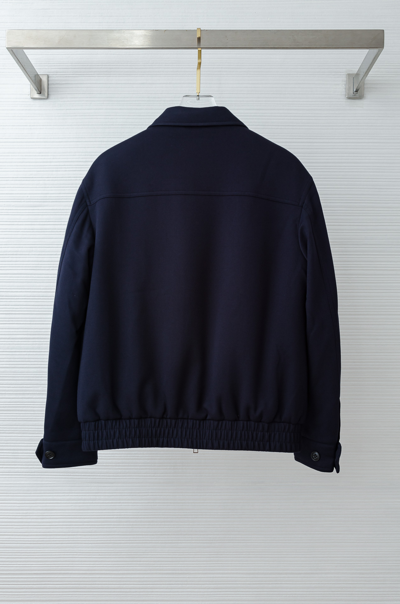 lP🆕 FW秋冬最新经典羊毛混纺翻领夹克外套#低调却不失细节，无论是搭配西装裤还是牛仔裤，都能穿出恰到好