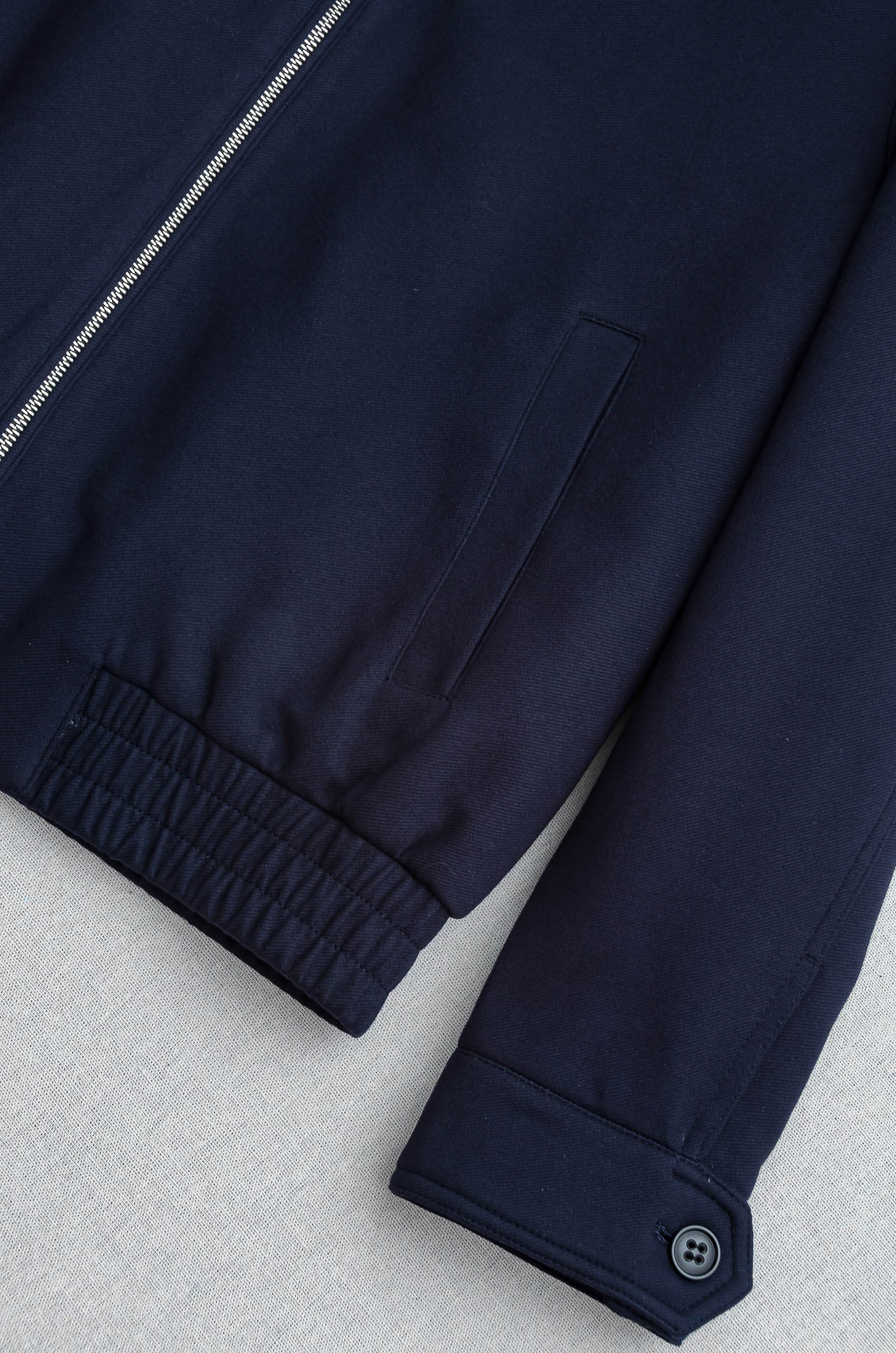 lP🆕 FW秋冬最新经典羊毛混纺翻领夹克外套#低调却不失细节，无论是搭配西装裤还是牛仔裤，都能穿出恰到好