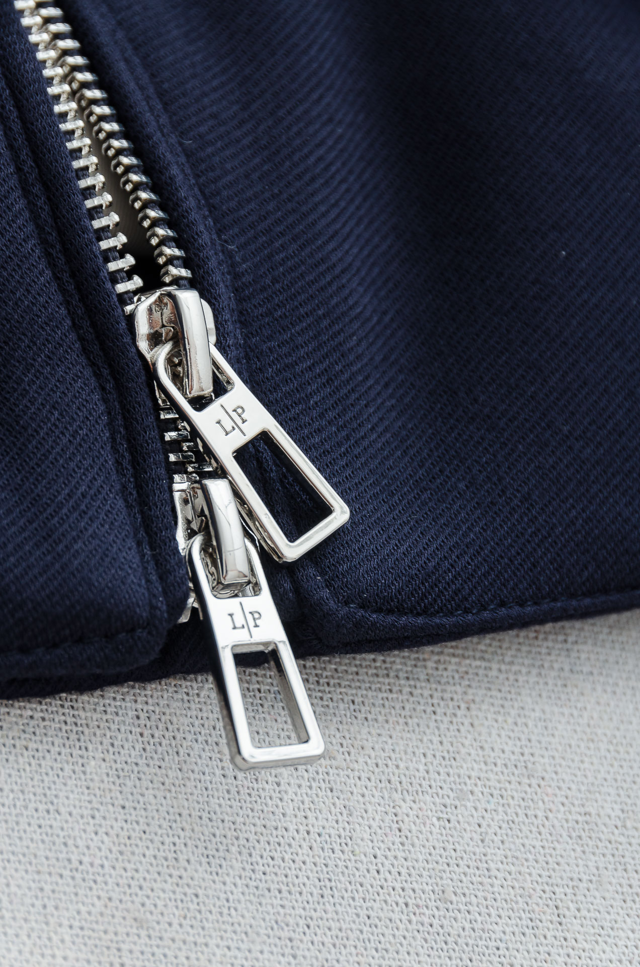 lP🆕 FW秋冬最新经典羊毛混纺翻领夹克外套#低调却不失细节，无论是搭配西装裤还是牛仔裤，都能穿出恰到好