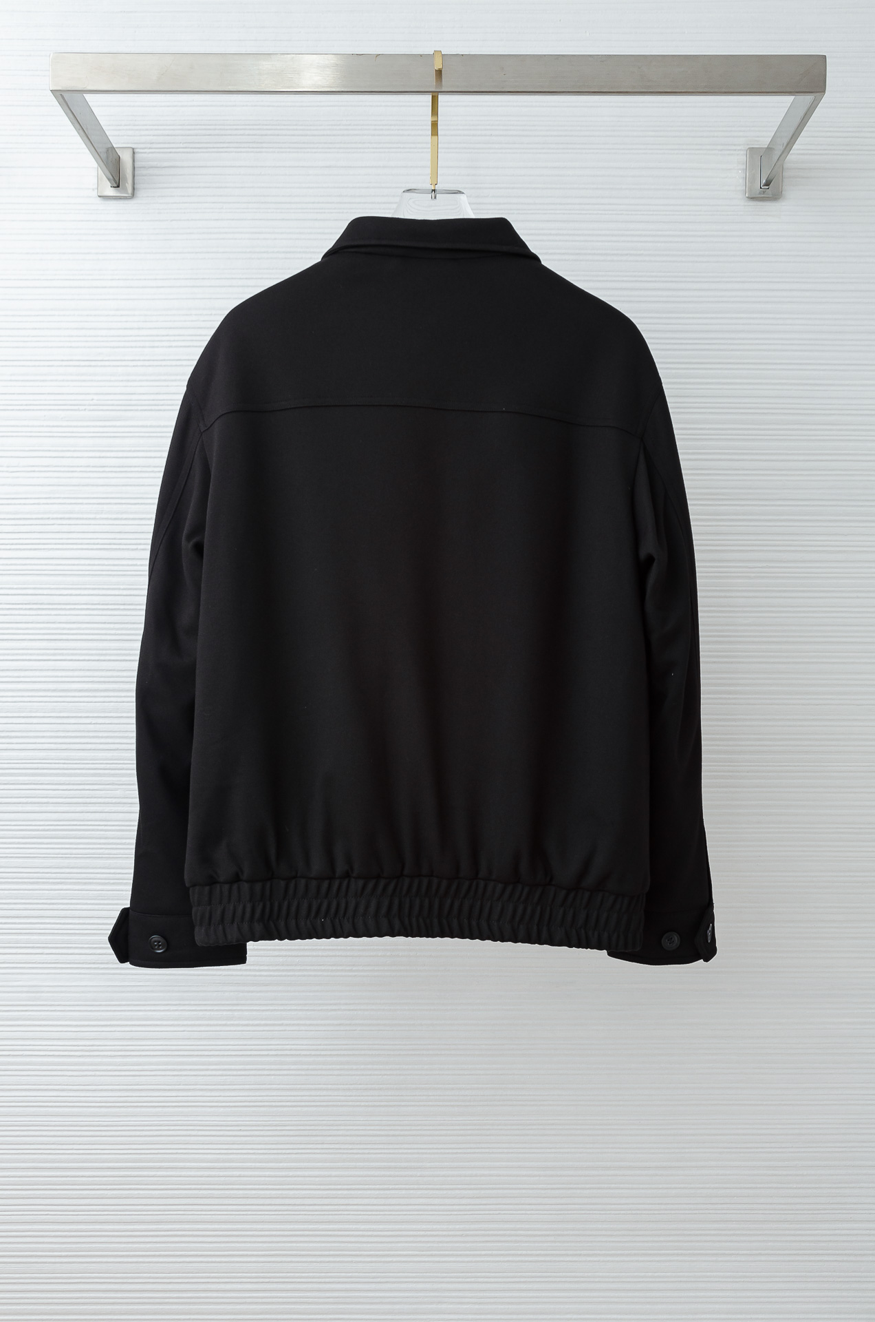 lP🆕 FW秋冬最新经典羊毛混纺翻领夹克外套#低调却不失细节，无论是搭配西装裤还是牛仔裤，都能穿出恰到好