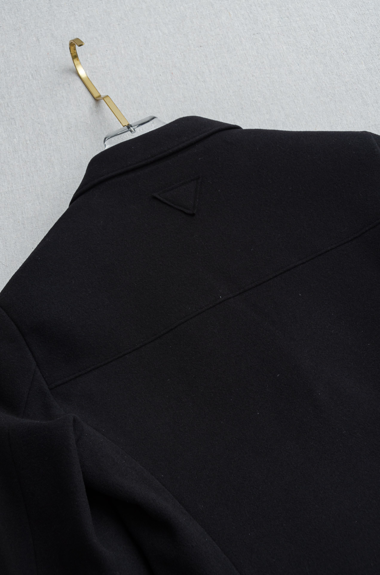 PRADA普拉达26FW秋冬新款绵羊毛混纺西服#三粒扣商务休闲西装外套！同步官网发售 最新款羊毛西装，在