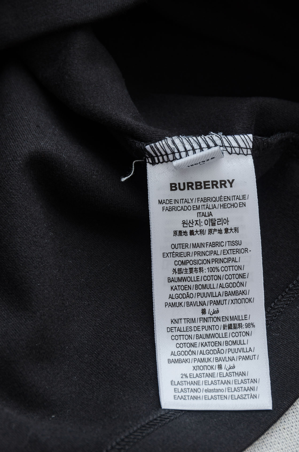 BBR巴宝莉 26FW秋冬新款 立体刺绣男士长袖T恤衫#把重心都放在了面料上，表面清晰可见的细格肌理，足