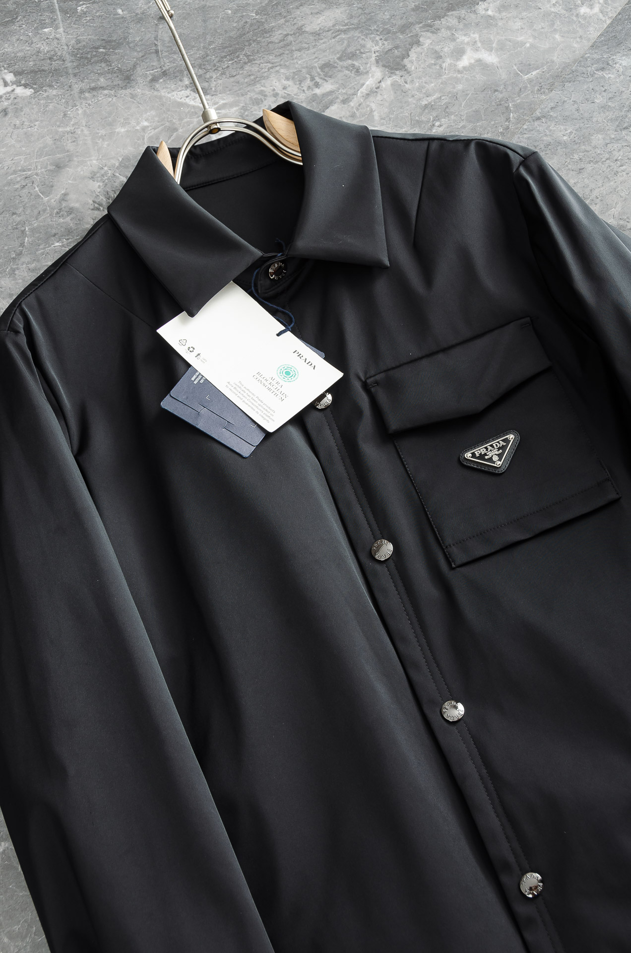 New# Pra＊da普/拉达5️⃣25FW最新90白鹅绒填充男士翻领羽绒外套# Re-Nylon再生尼