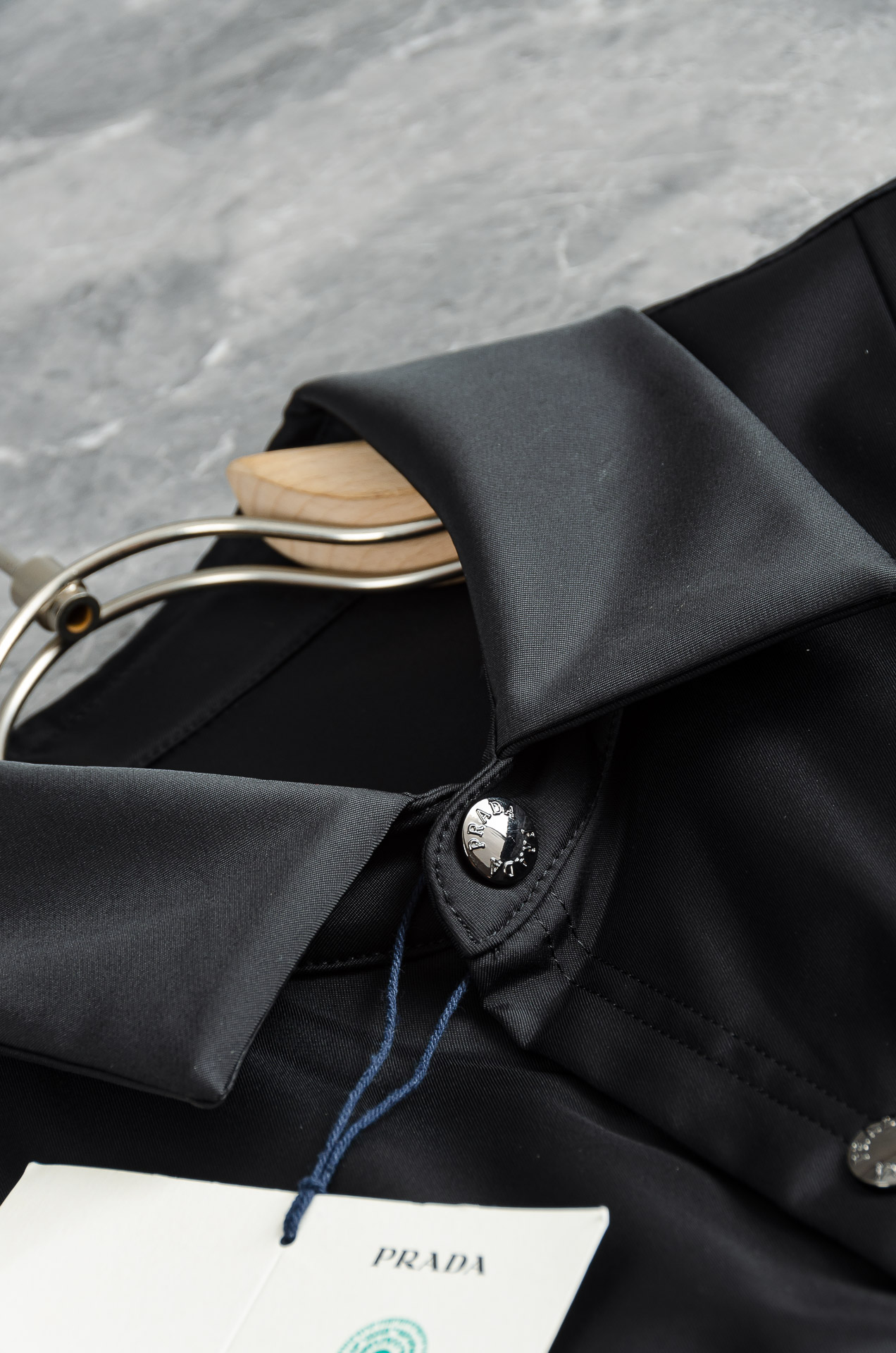 New# Pra＊da普/拉达5️⃣25FW最新90白鹅绒填充男士翻领羽绒外套# Re-Nylon再生尼