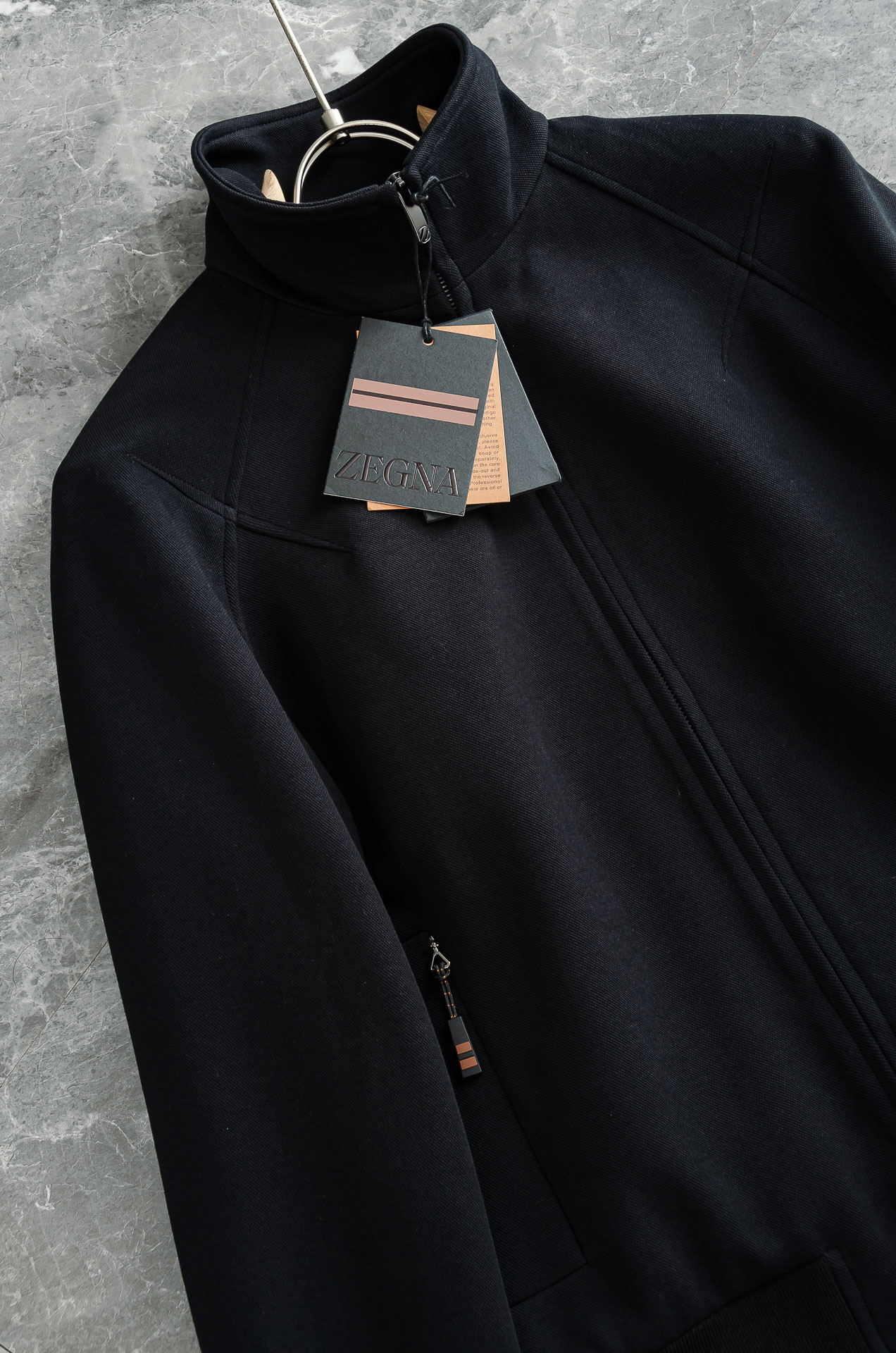 杰尼亚zegna 2025FW秋冬最新经典夹克外套#低调却不失细节，无论是搭配西装裤还是牛仔裤，都能穿出