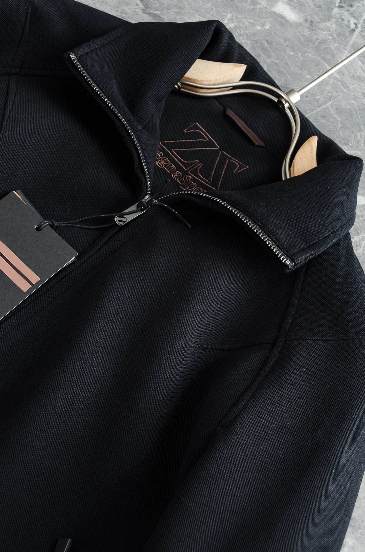 杰尼亚zegna 2025FW秋冬最新经典夹克外套#低调却不失细节，无论是搭配西装裤还是牛仔裤，都能穿出