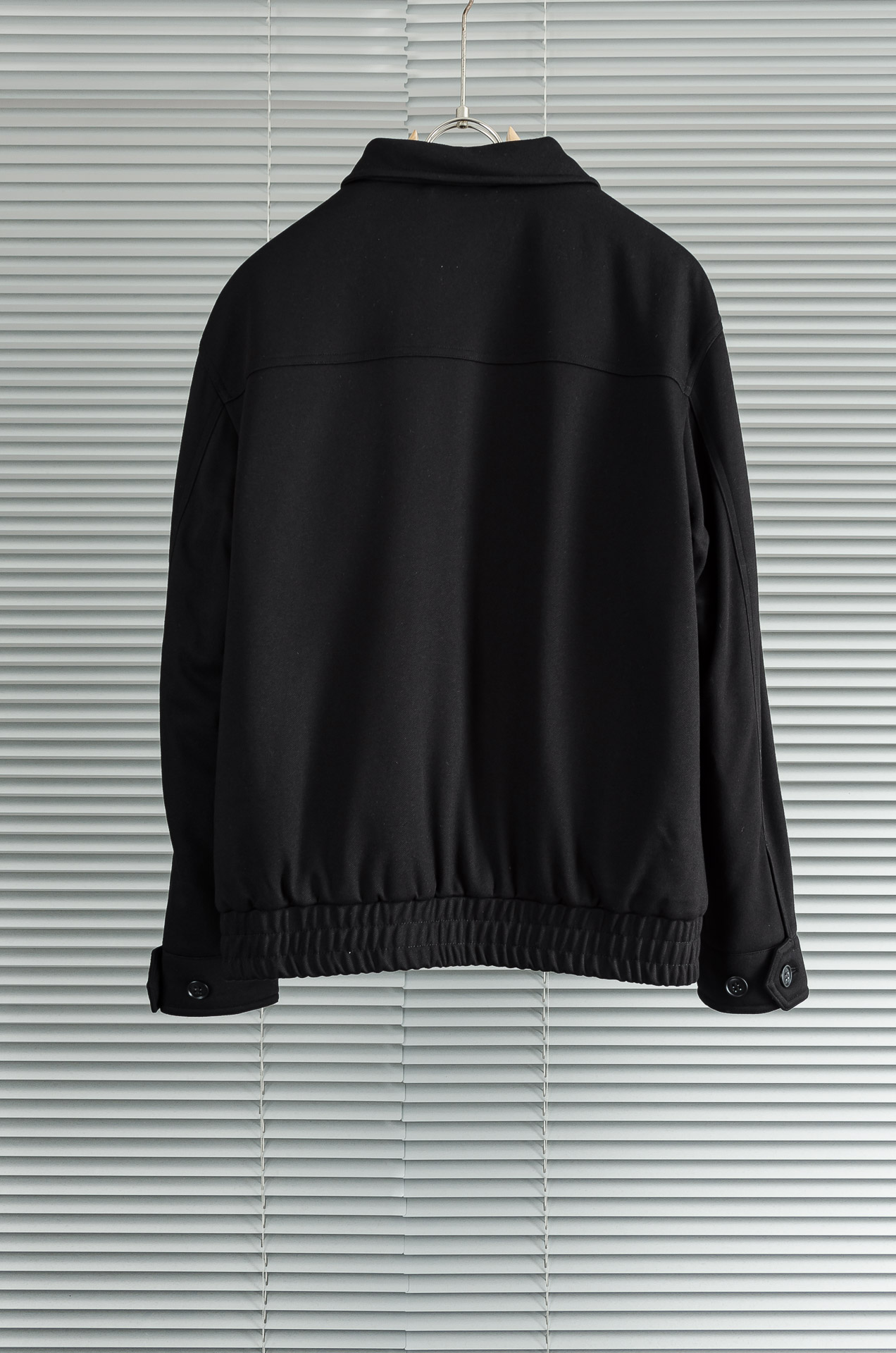 lP🆕 FW秋冬最新经典羊毛混纺翻领夹克外套#低调却不失细节，无论是搭配西装裤还是牛仔裤，都能穿出恰到好