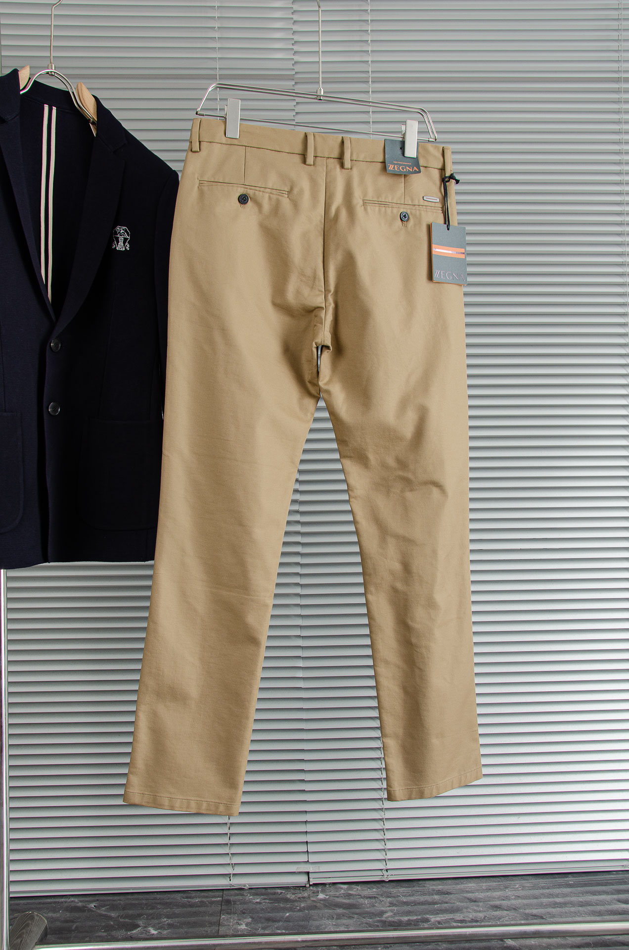 zegna杰尼亚25FW秋冬新款轻奢时尚定制休闲西裤，简洁干练的风格，精致卓越的品质男装，每款的设计点跟