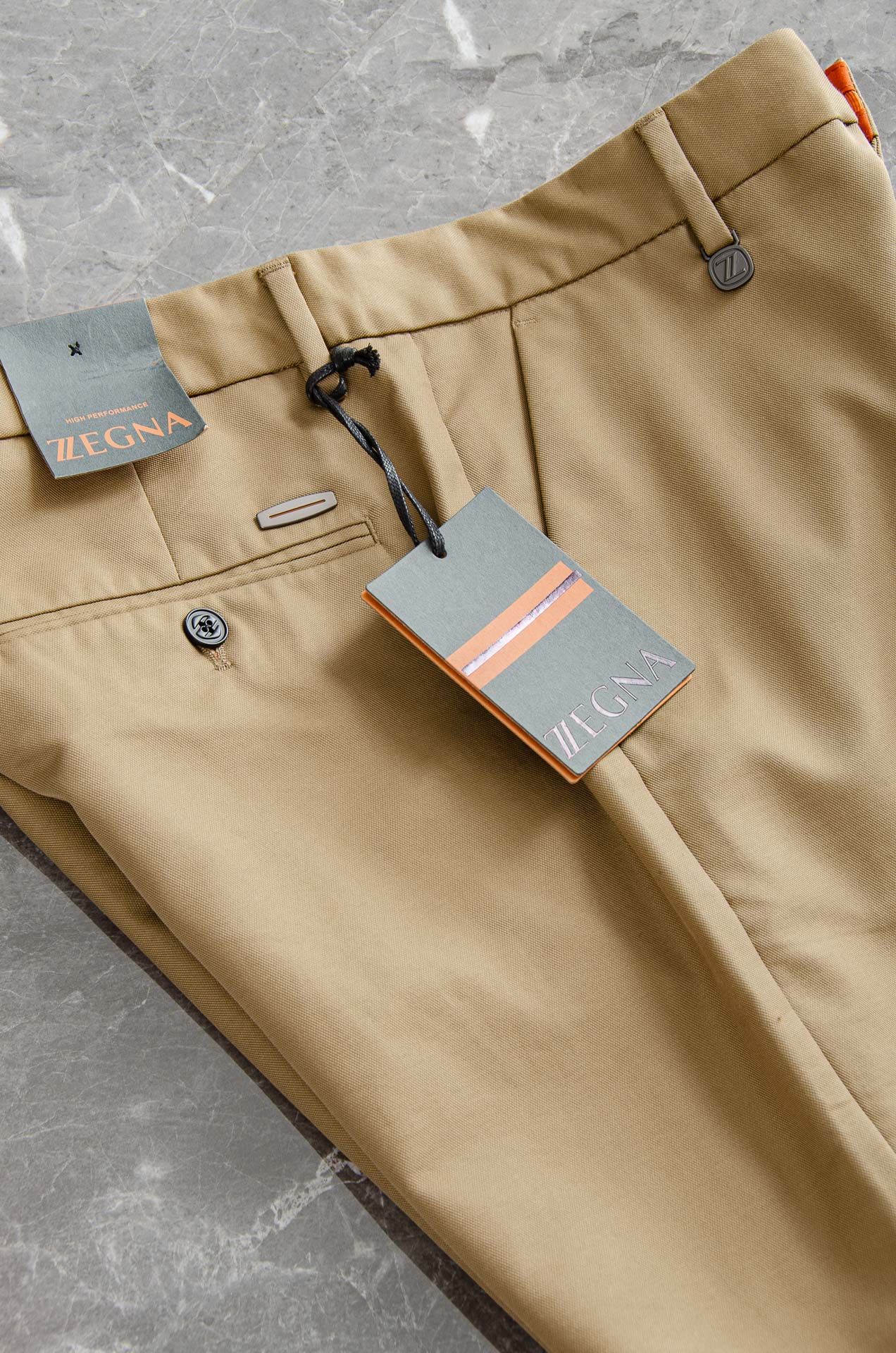 zegna杰尼亚25FW秋冬新款轻奢时尚定制休闲西裤，简洁干练的风格，精致卓越的品质男装，每款的设计点跟