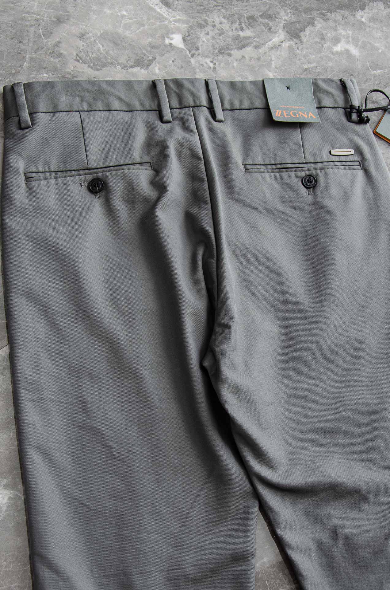 zegna杰尼亚25FW秋冬新款轻奢时尚定制休闲西裤，简洁干练的风格，精致卓越的品质男装，每款的设计点跟