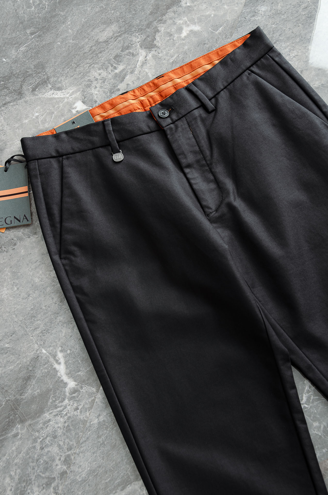 zegna杰尼亚25FW秋冬新款轻奢时尚定制休闲西裤，简洁干练的风格，精致卓越的品质男装，每款的设计点跟