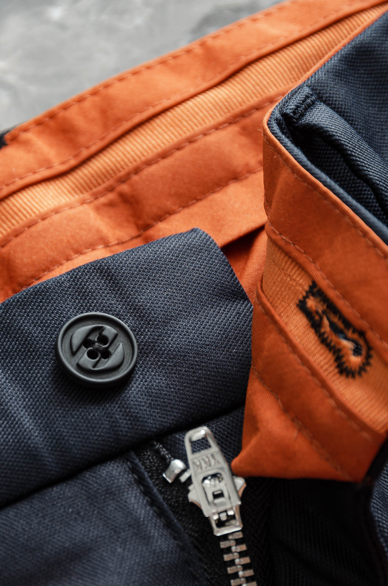 zegna杰尼亚25FW秋冬新款轻奢时尚定制休闲西裤，简洁干练的风格，精致卓越的品质男装，每款的设计点跟