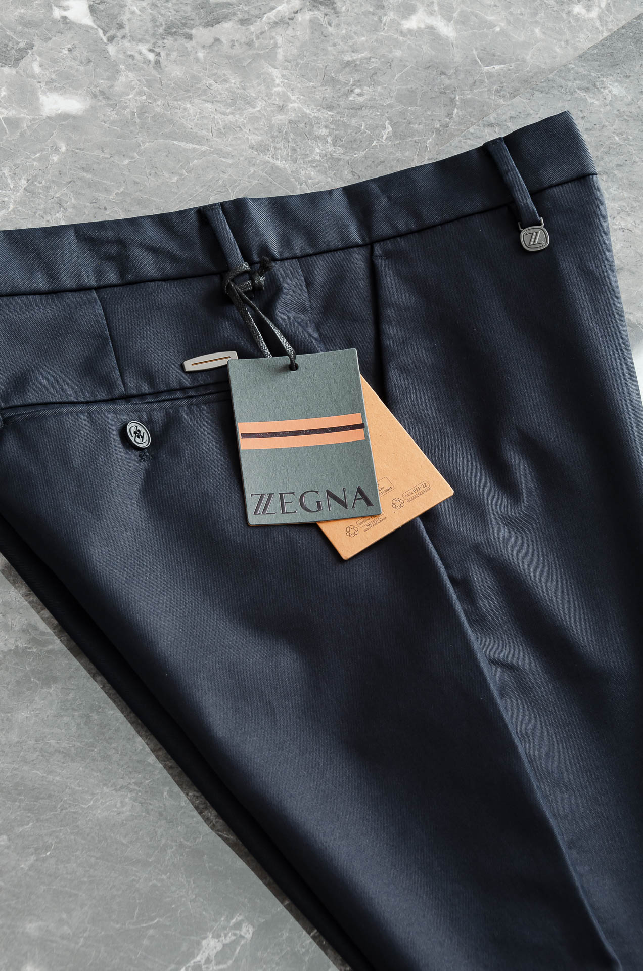 zegna杰尼亚25FW秋冬新款轻奢时尚定制休闲西裤，简洁干练的风格，精致卓越的品质男装，每款的设计点跟