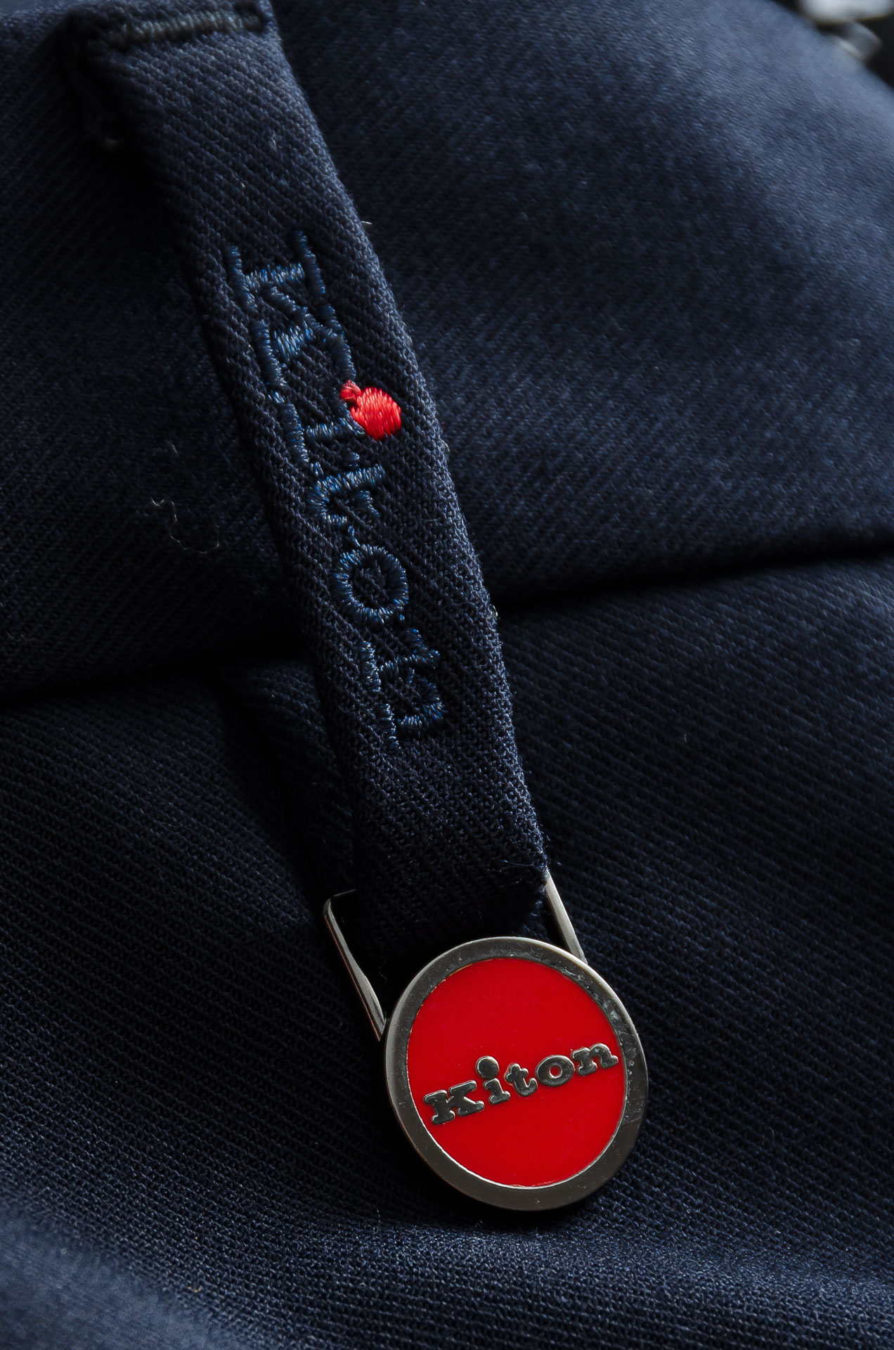 Kiton25FW秋冬新款轻奢时尚定制休闲西裤，简洁干练的风格，精致卓越的品质男装，每款的设计点跟舒适度